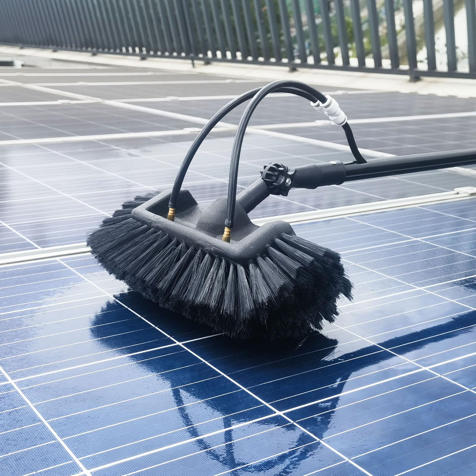 Genérico Cepillo para Ventanas de 6 m con Panel Solar Ajustable y Poste, Kit de Poste para Limpiador y alimentación de Agua, Herramienta para Lavar Sistemas de Paneles solares, con escobill