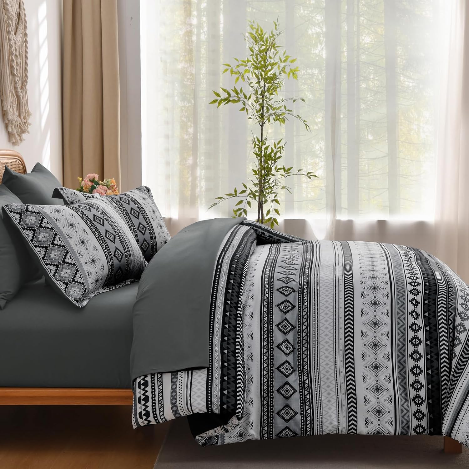 Mybedsoul Black Grey Boho Style Striped Comforter Set 7 Pieces, King Size Aztec Bed in a Bag, All-Season Bedding Set with Sheets & Pillow Shams, Bohemian Geometric Pattern