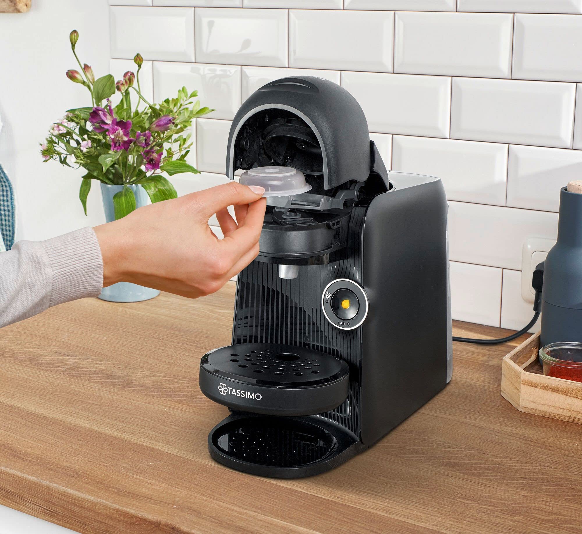 Bosch - Cafetera TASSIMO FINESSE para preparar múltiples bebidas, hasta 40 bebidas, IntensityBoost, INTELLIBREW, negro intenso, TAS16B2