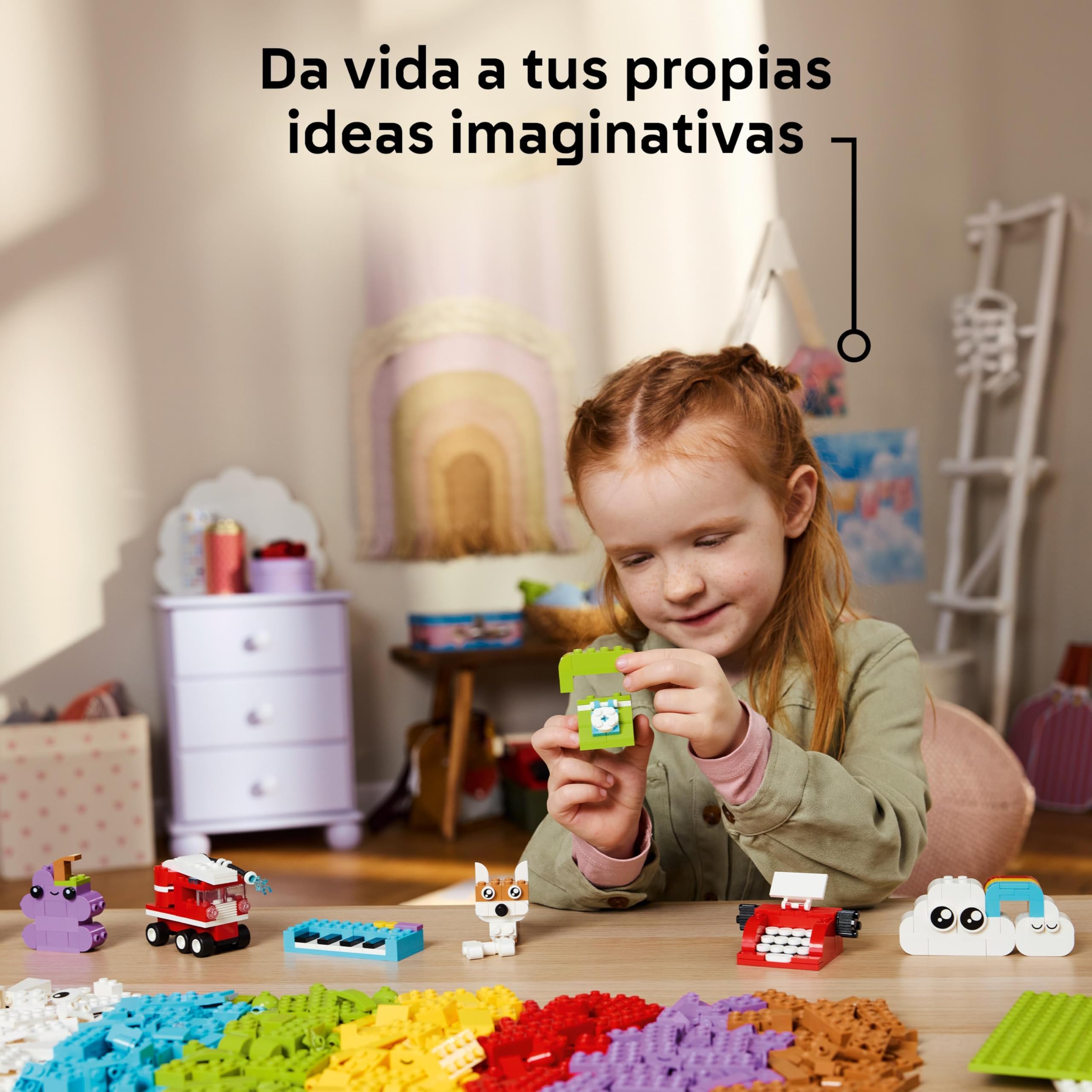 LEGO Classic Caja Creativa para Construir y Jugar con Ladrillos de Colores, Casa, Perro, Camión de Bomberos, Teclado, Nubes, Arcoíris y Más Juguetes, Manualidades para Niños y Niñas de 5+ Años 11044