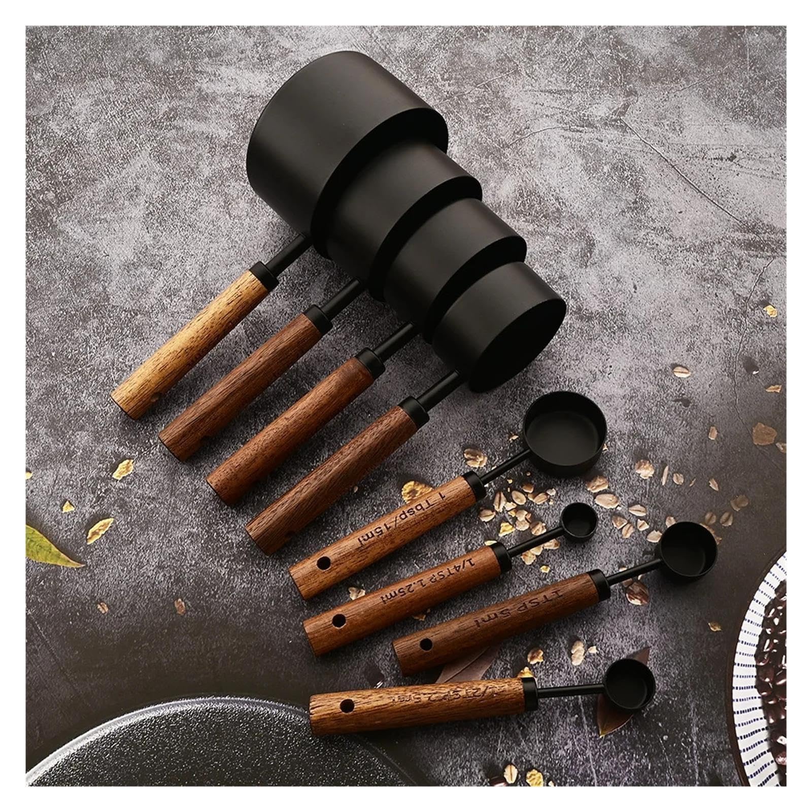 Set de tasses et cuilleres doseuses en acier inoxydable manche bois
