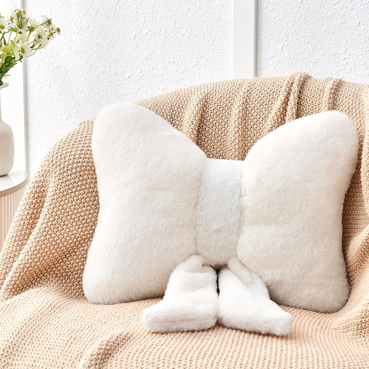 Ivory Bow Pillow,16'' Bow Decorative Pillows with Faux Rabbit Fur,Soft Bow Throw Pillows Aesthetic Bow Shaped Pillow for Bed Sofa Couch Home Decor