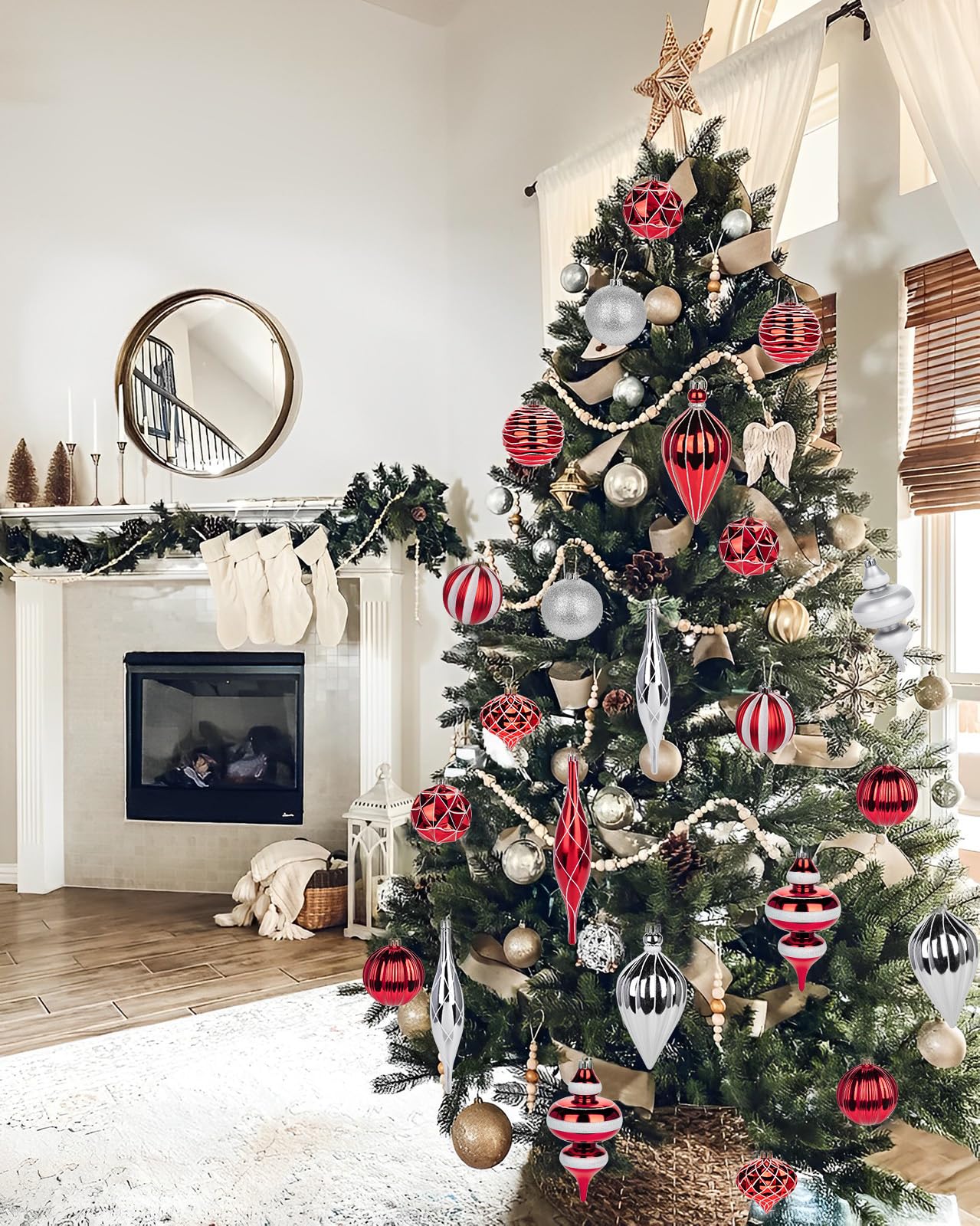 Hollyone Lot de 32 boules de Noël incassables en plastique - Différentes boules de Noël - Ornements à suspendre pour sapin de Noël, vacances, fêtes, décoration d'intérieur - Rouge et argenté