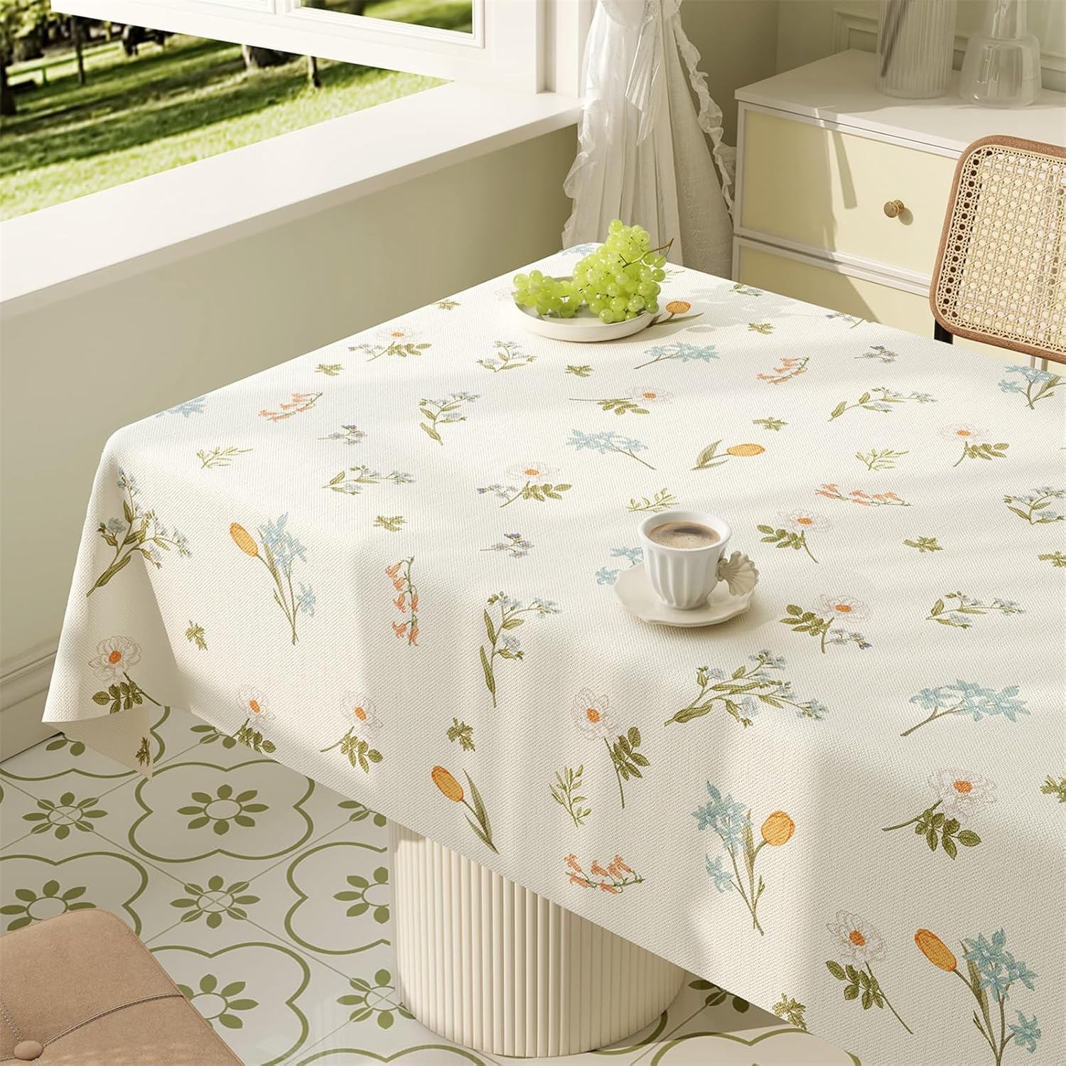KIJyfgTR Rectangular Tablecloth Ideal For Outdoor Garden Parties(Tulips,140x220cm)