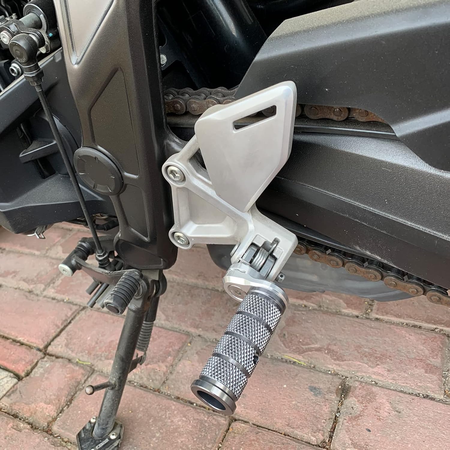 Amazon | HRuizq バイク用 アルミステップ 用 可調整 滑り止め加工