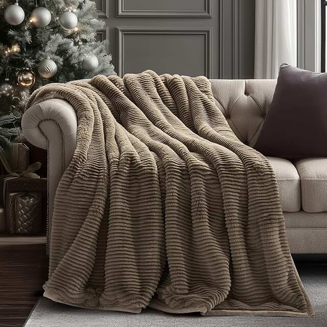 EVERGRACEHOME Ultra Soft Faux Fur Throw Blanket for Couch, Luxury Sculpt...