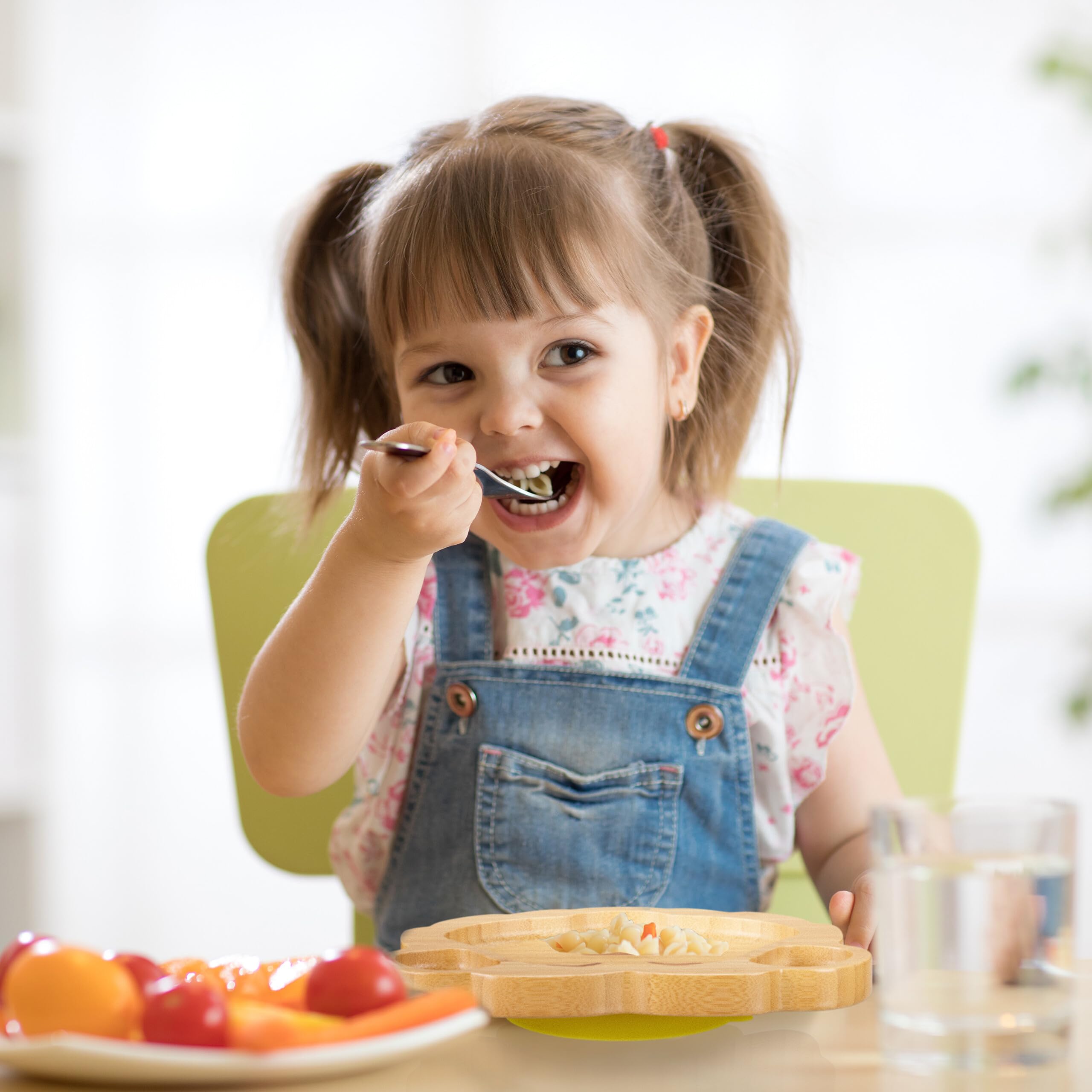 Relaxdays Piatto con Ventosa per Bambini, Piattino Pappa Svezzamento Neonati, Senza BPA, Forma Leone in bambù, Naturale