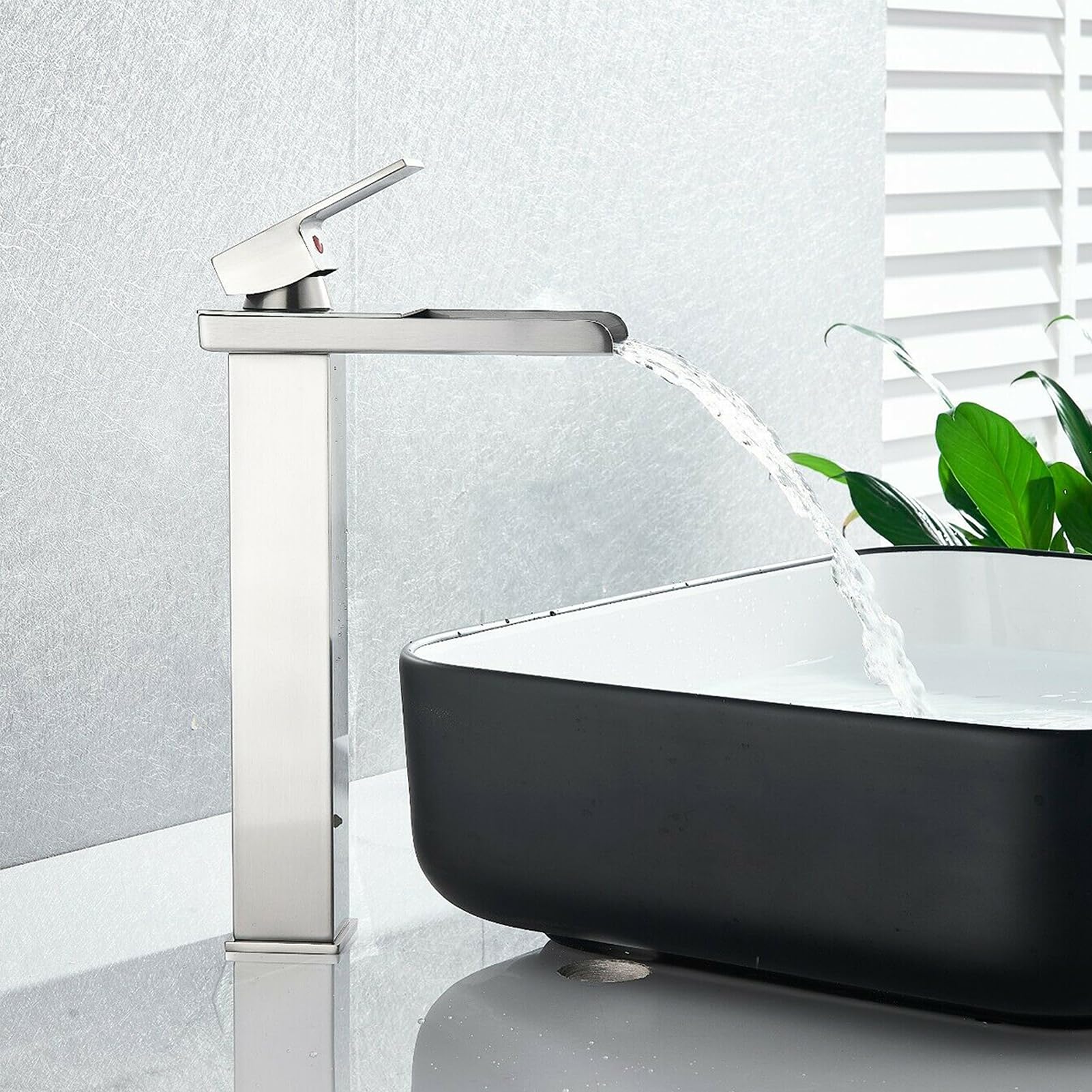 XWIHTR Rubinetto da bagno a cascata, rubinetto da bagno in acciaio inox e ottone, risparmio idrico, rubinetto per lavabo; bocca calda e fredda, rubinetto per lavabo a una maniglia (spazzolato-h)