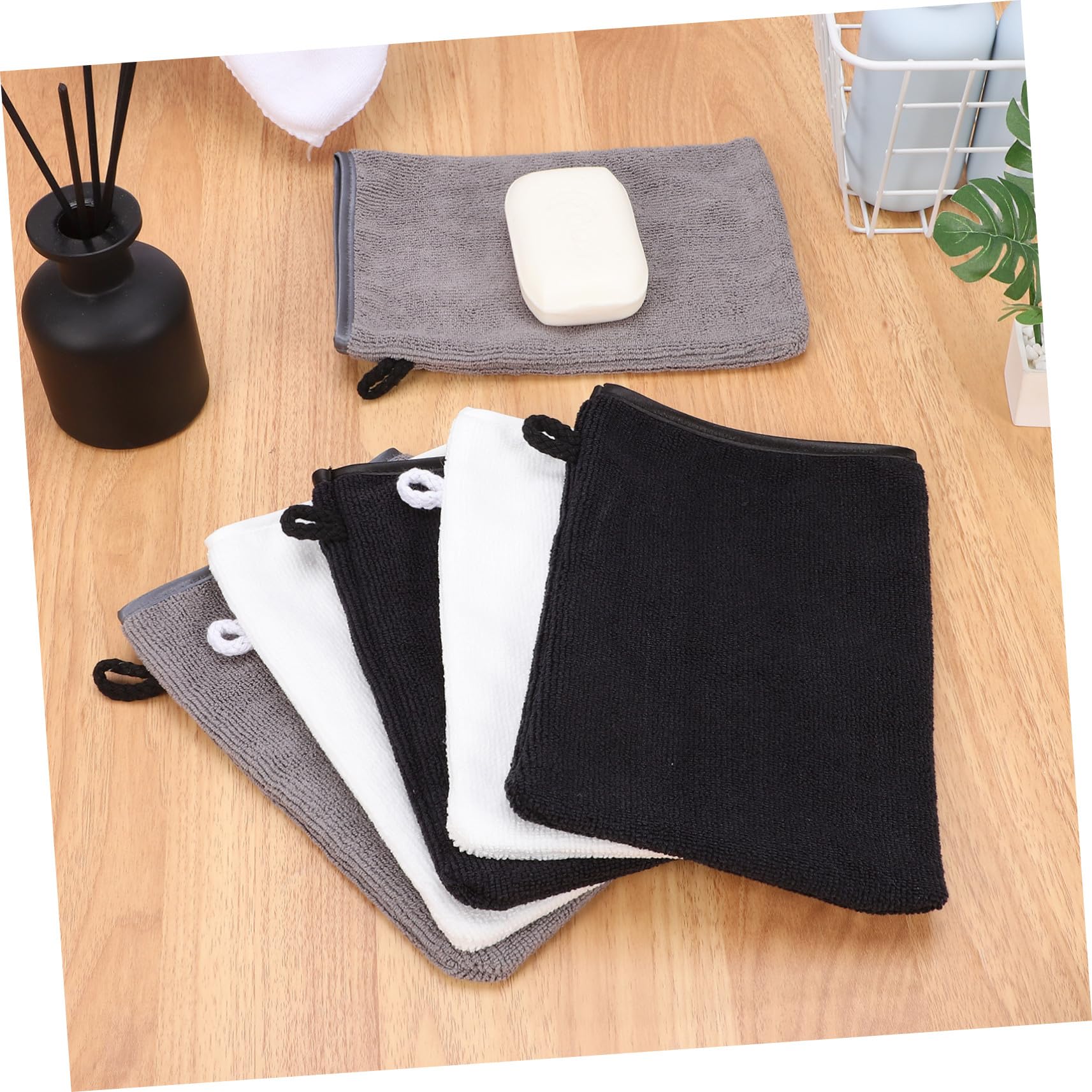 Cabilock 6 Stück Peelinghandschuhe aus Superfeinfaser Badehandschuhe zum Körperpeeling Komfortabel und Leicht Aufzuhängen für Dusche und Gesichtsreinigung
