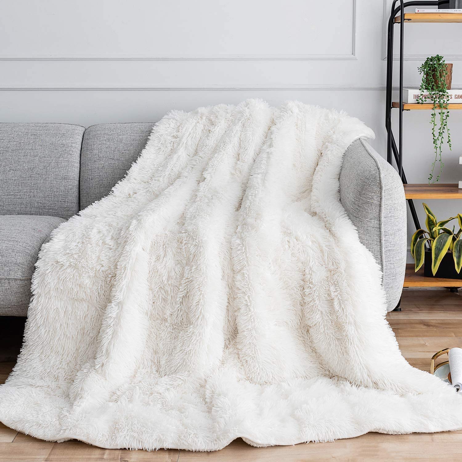 Blankets Queen Size, Shaggy Faux Fur Weighted Blanket 20 lbs, Super Soft Plush Fluffy Fleece and Cozy Sherpa Throw Blanket for Sofa, Couch and Bed,White,160 * 200cm