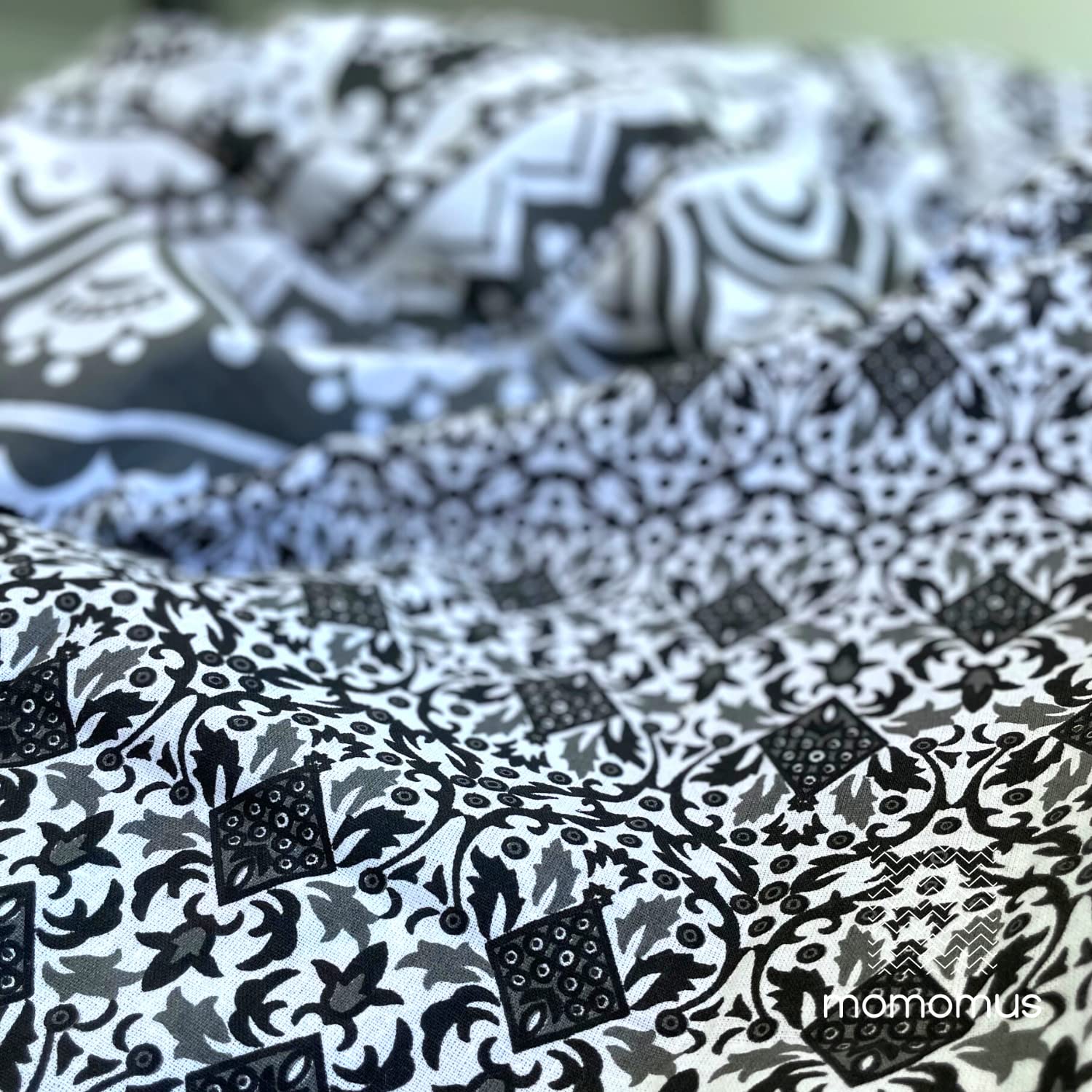 MOMOMUS Arazzo Mandala Multiuso - Pareo Telo Mare Grande Antisabbia XXL da Spiaggia, senza Sabbia - Ideale come Sottile Telo Picnic, Yoga, Campeggio - Grigio, 210x230 cm