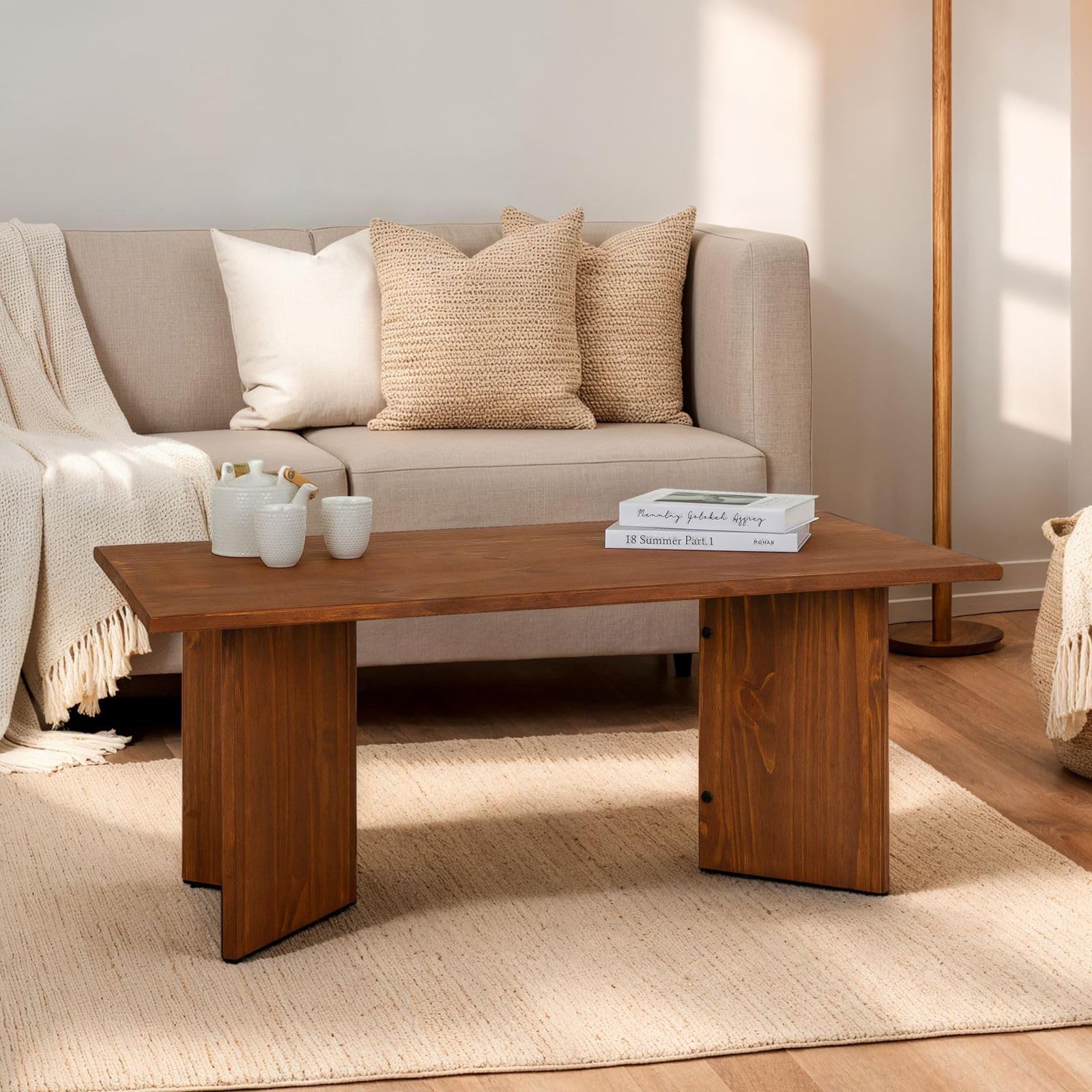 IDIMEX Table Basse MESA pour Salon en Bois Massif Brun foncé, Design rectangulaire Moderne, Pieds angulaires, 110 x 45 x 60 cm