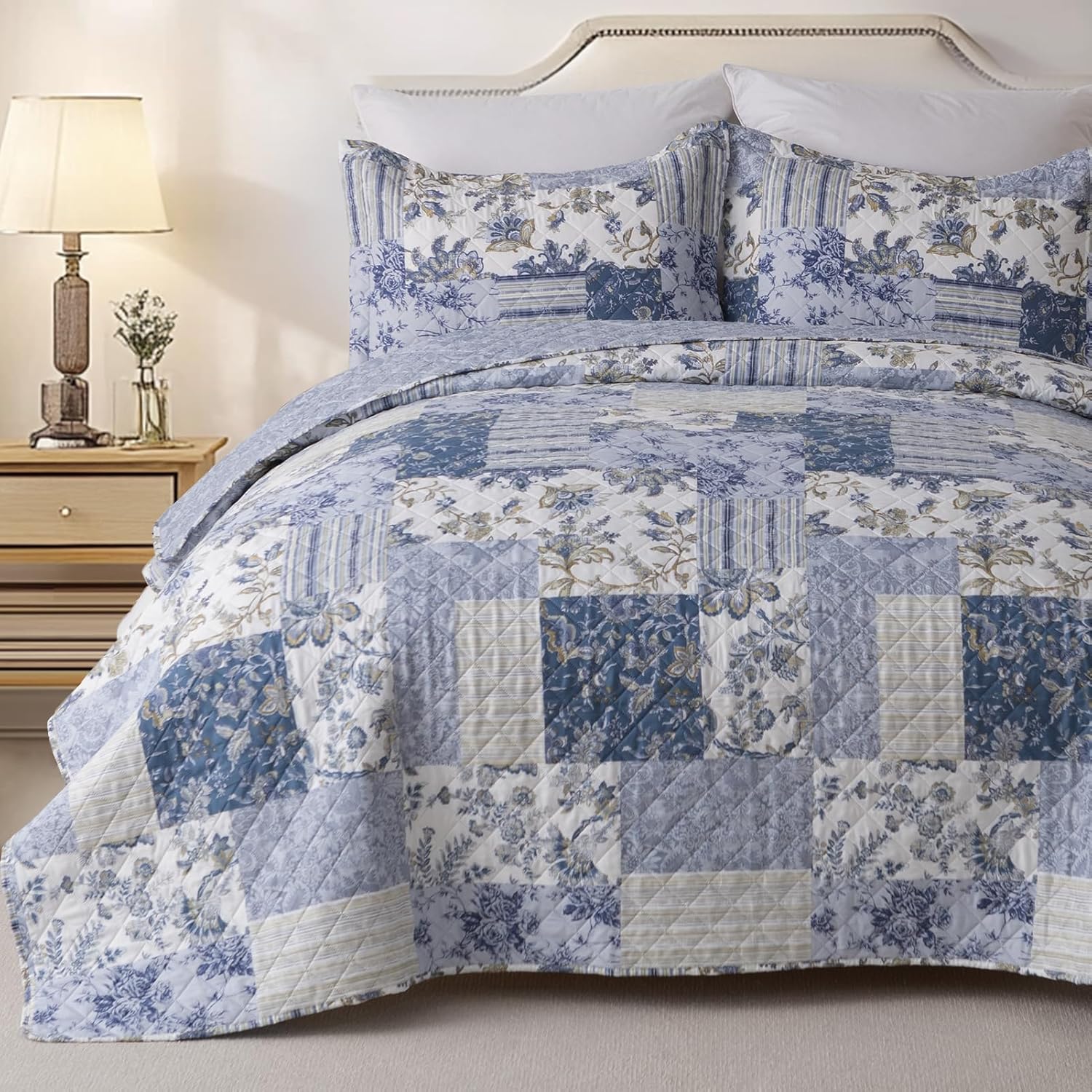 GOONE XL King Quilt Set 106x96 Inches, Blue Floral Boho Bedspread Farmhouse Bedding Set, Lightweight Coverlet Set, Reversible Bed Cover, Quilt King Size with 2 Pillow Shams All-Season