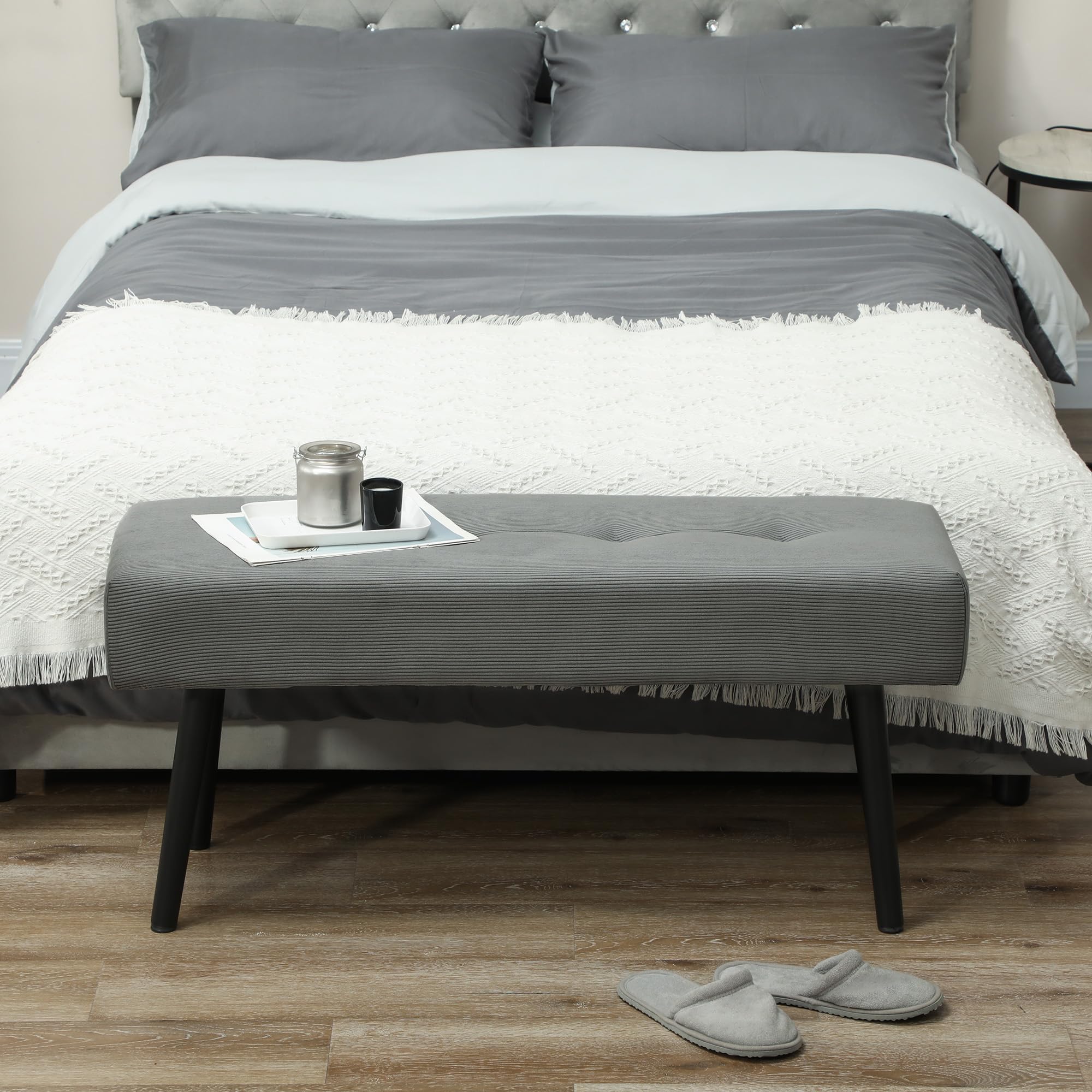 HOMCOM - Banco de banco moderno con punta de cama acolchada de pana y patas de acero negro, ideal para entrada, salón, dormitorio, carga 220 kg, 100 x 36 x 45 cm, color gris