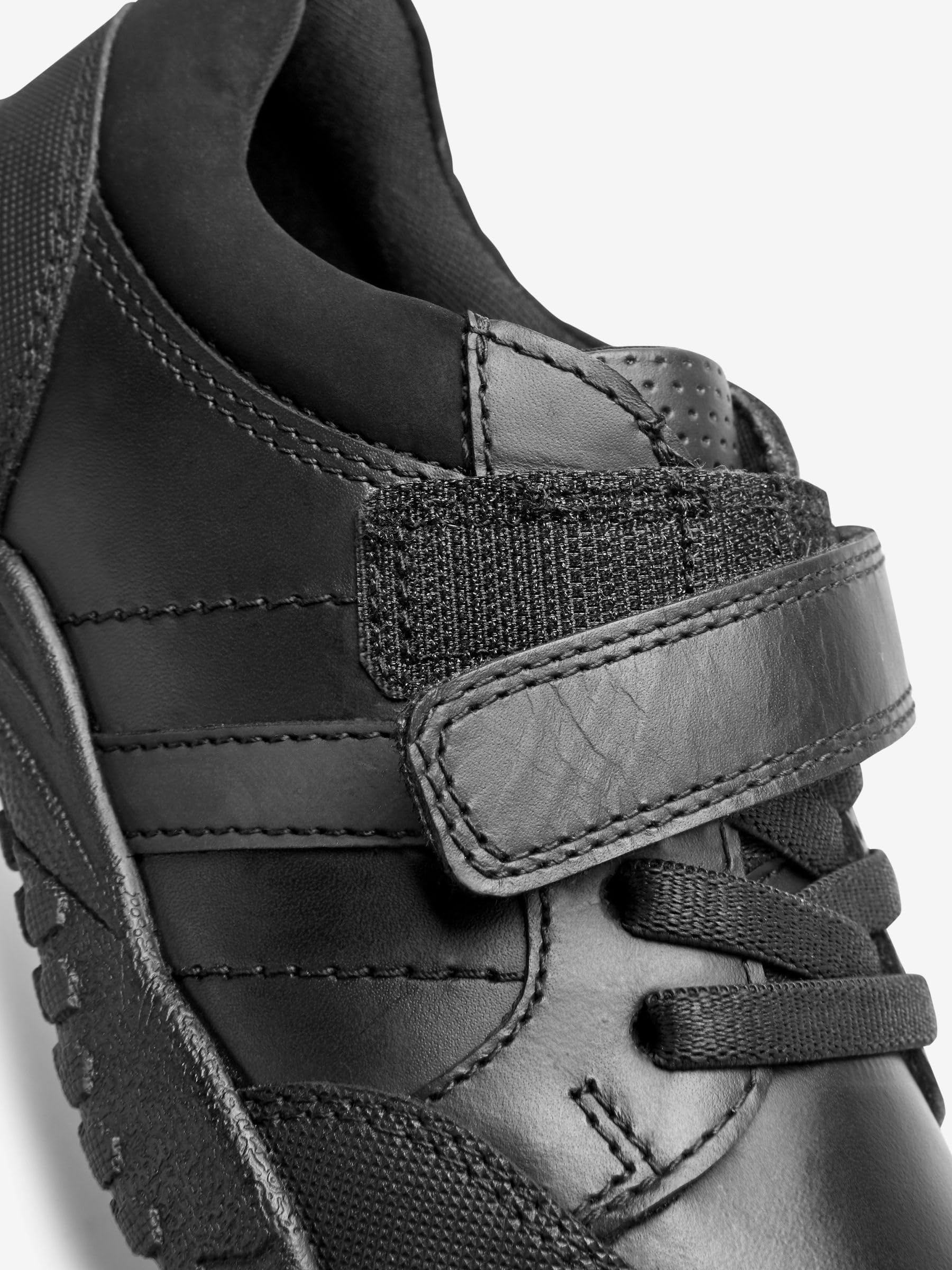 NEXT Niños Zapatos Escolares de Cuero con Cordones elásticos