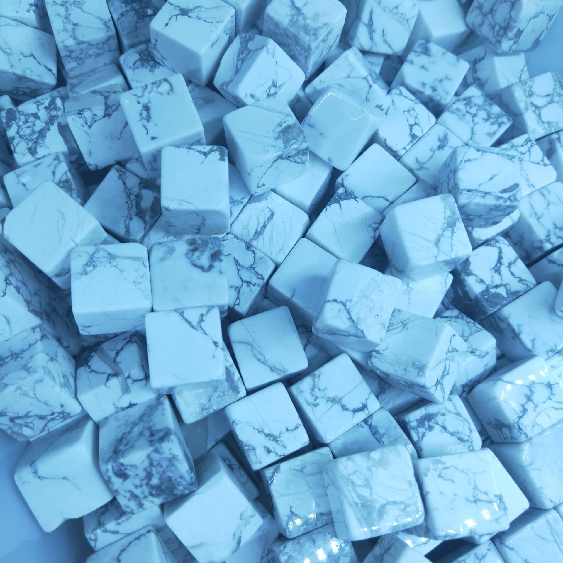 Décoration d'intérieur de méditation, Cubes de Quartz Turquoise Blanc en Cristal Naturel, Pierre de howlite, Artisanat Folklorique, boîte pour Cadeaux (500 g)