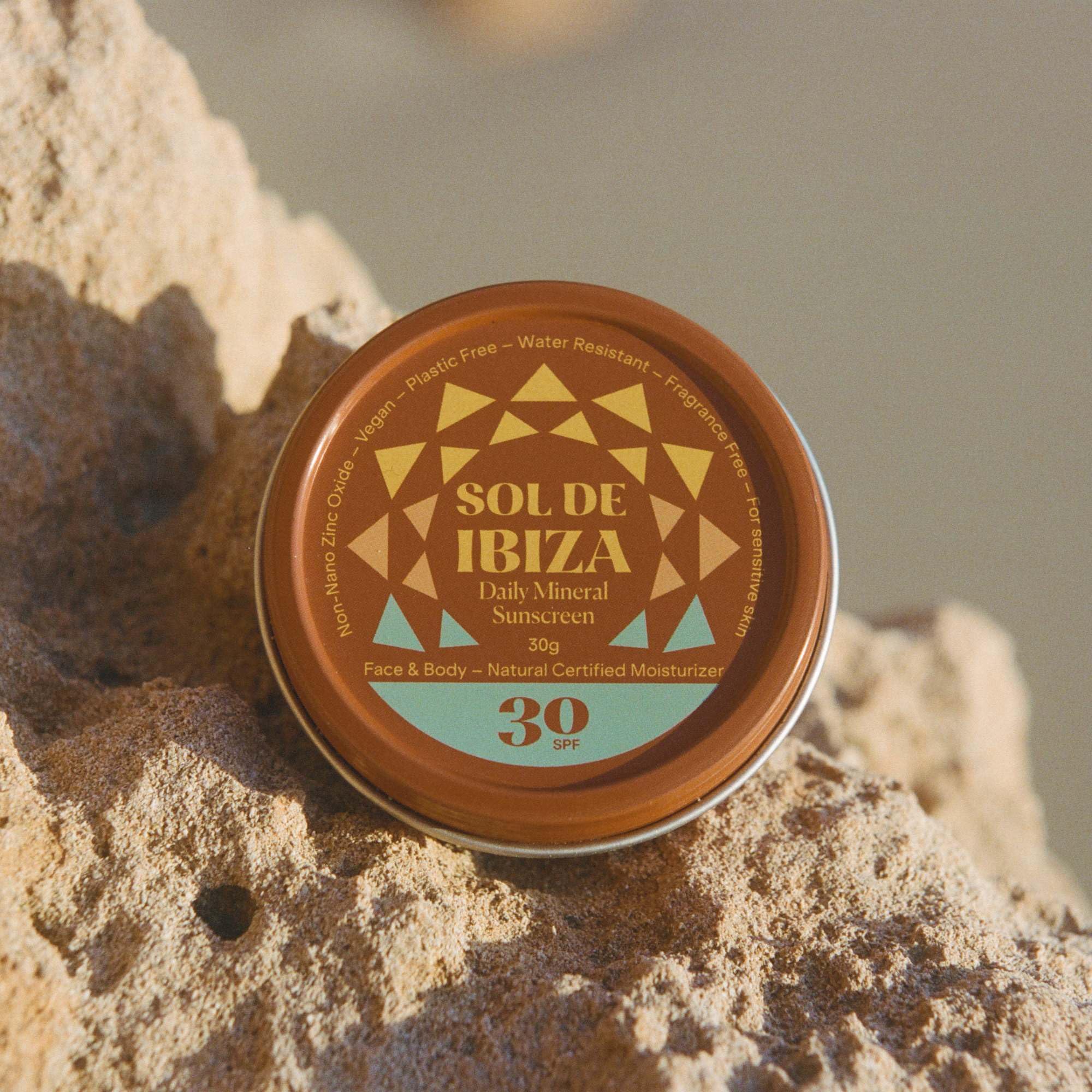 Sol De Ibiza - Protector Solar Natural Mineral SPF30 - Cara & Cuerpo - Óxido de Zinc Non Nano - Vegano - Plastic Free - Resistente al agua - Nutritiva y calmante - NUEVA TEXTURA CREMOSA