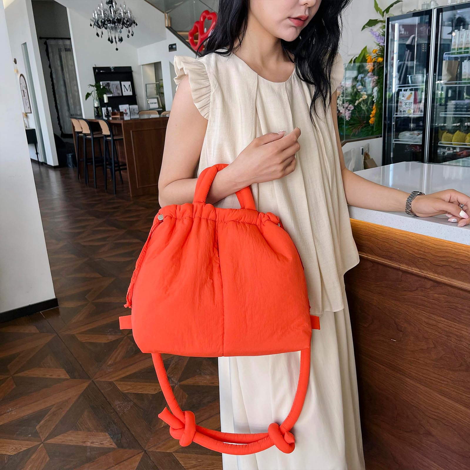 Mochila acolchada para mujer, bolsa de mano acolchada de moda, mochila ligera y hinchada