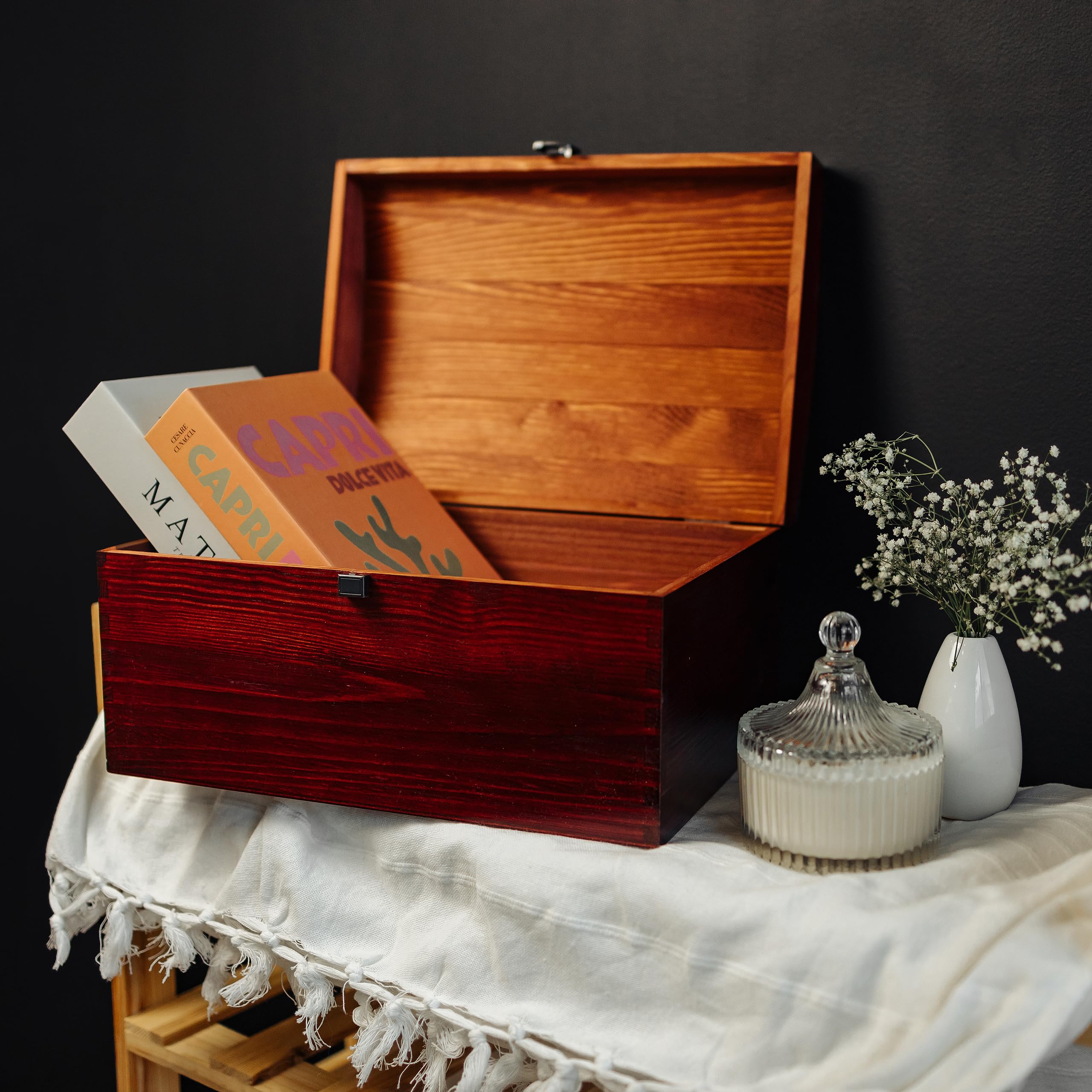 Creative Deco XXL Große Rot Holztruhe Holzkiste mit Deckel 34,5x25x19,2 cm | mit Schloss| Schatztruhe Groß Spielzeugkiste Holzbox Lackiert Kasten ohne Griffen | für Wertsachen und Spielzeuge