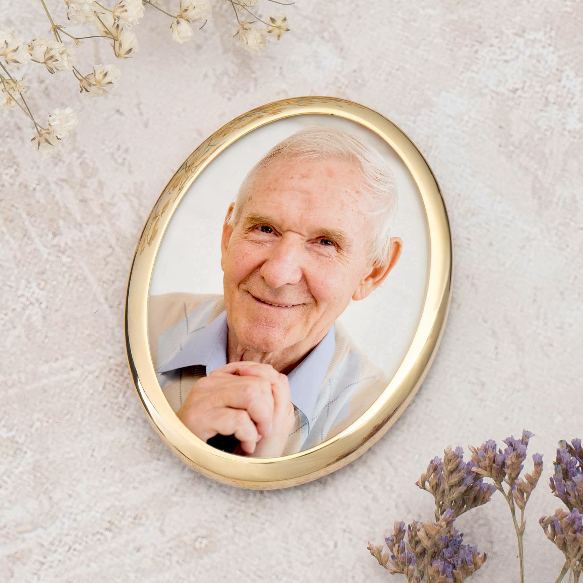 Wanapix | Foto para Lápidas | Retrato de Porcelana Personalizado | Fotocerámica con Marco Dorado | Placas Conmemorativas | Ovalada 8x10cm