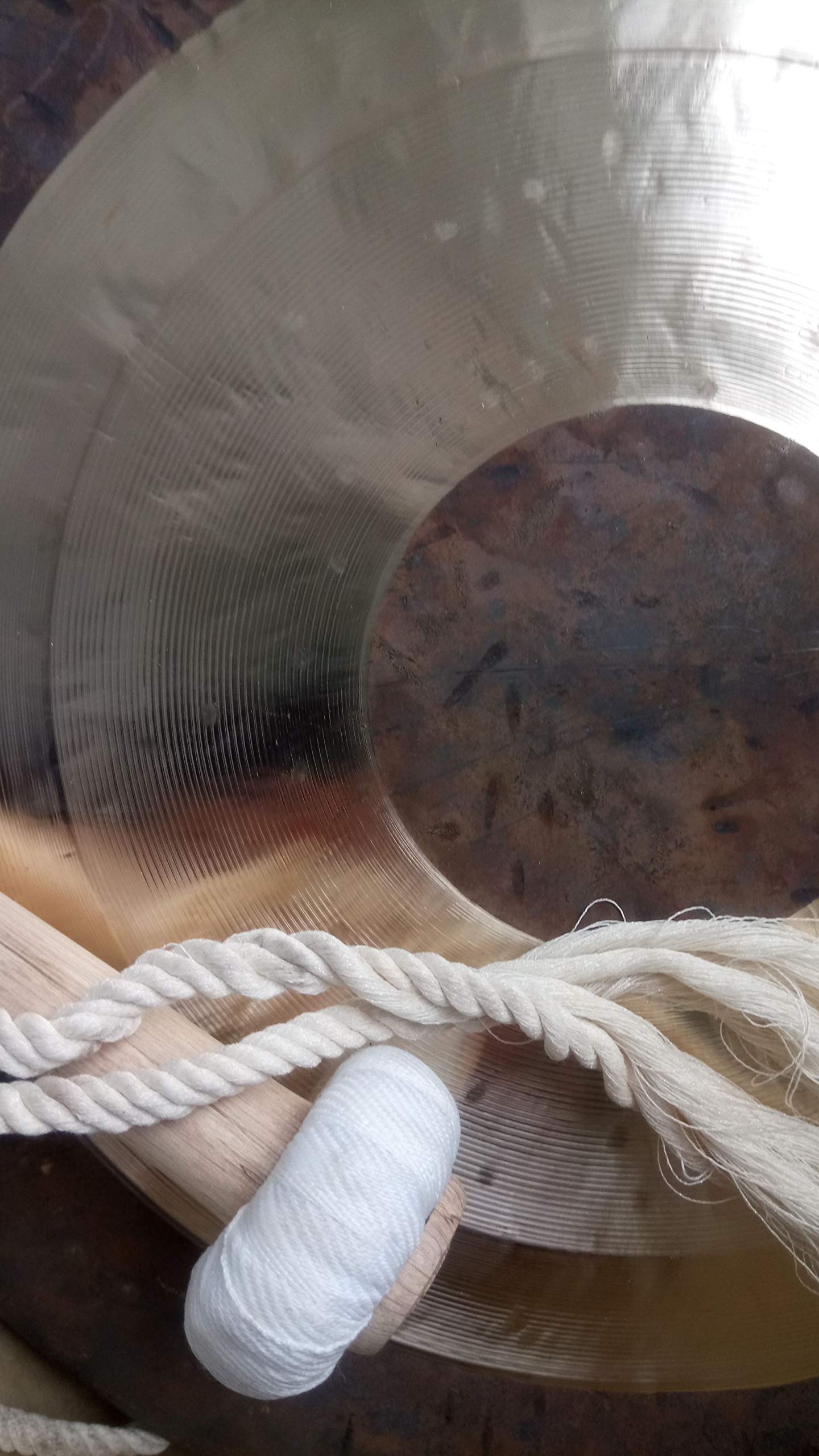 Tamtam Gong con bordo 50 cm incluso battente Chau Gong Percussion sferico Asia