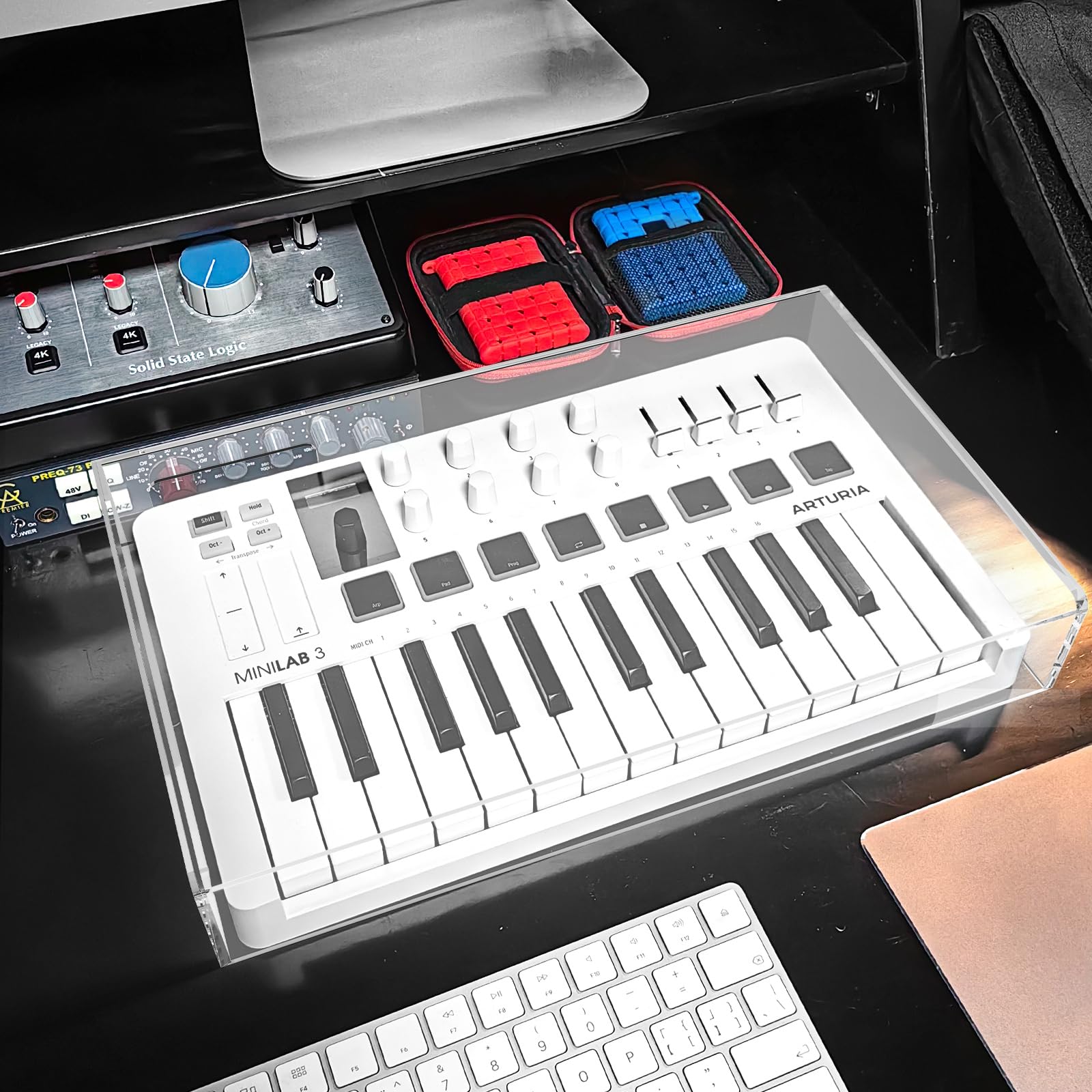 Musiin Clavier maître MIDI 25 touches avec revêtement acrylique transparent, compatible avec Arturia MiniLab 3, passe-câbles intégré, idéal pour une utilisation en home studio ou sur un bureau.