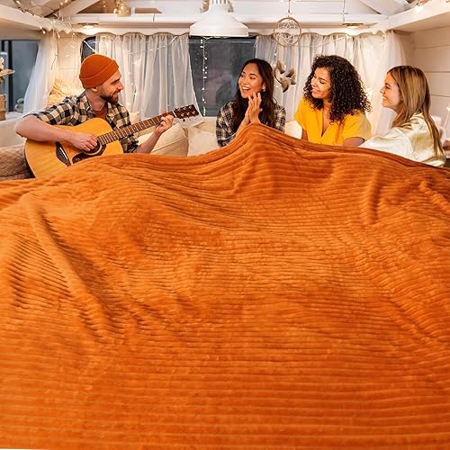 Vista 391 de Vessia Manta de franela de forro polar, 300GSM, acogedora manta a rayas verde salvia para sofá, cama y sofá, cálida y suave, acogedora manta