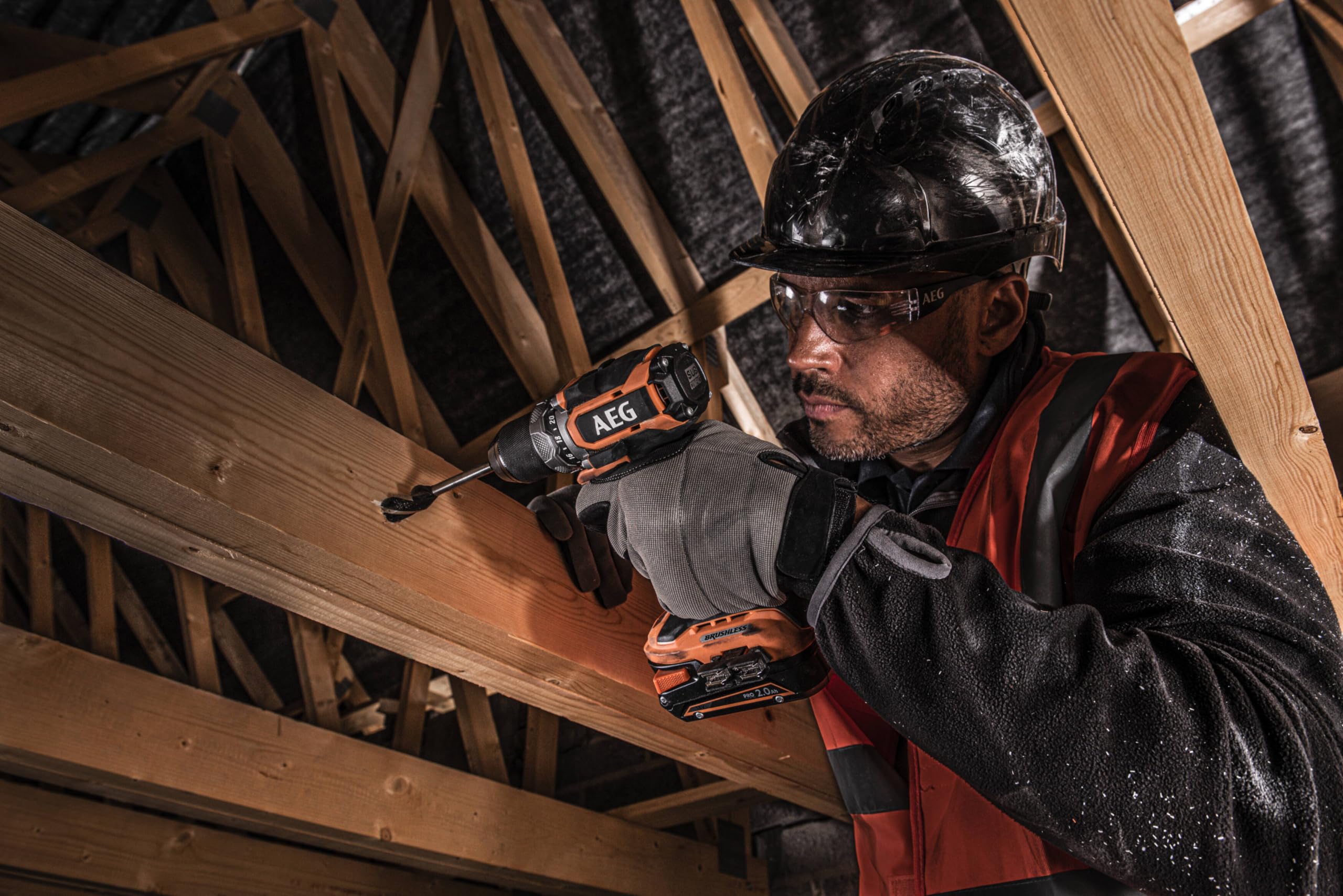 AEG - Trapano avvitatore SUBCOMPACT 18 Volt BRUSHLESS, 65 Nm, consegnato in valigetta con 2 batterie da 2,0 Ah e caricatore - BS18SBL-202C