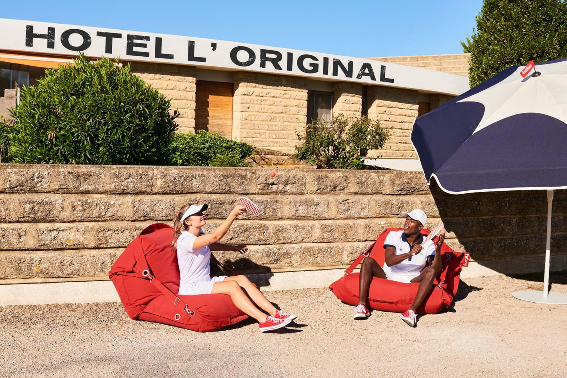 Fatboy Buggle up Outdoor Poltrona a Sacco Per due persone -Pouf classico per esterni - 180 x 140 cm - fabric idrorepellente - rosso