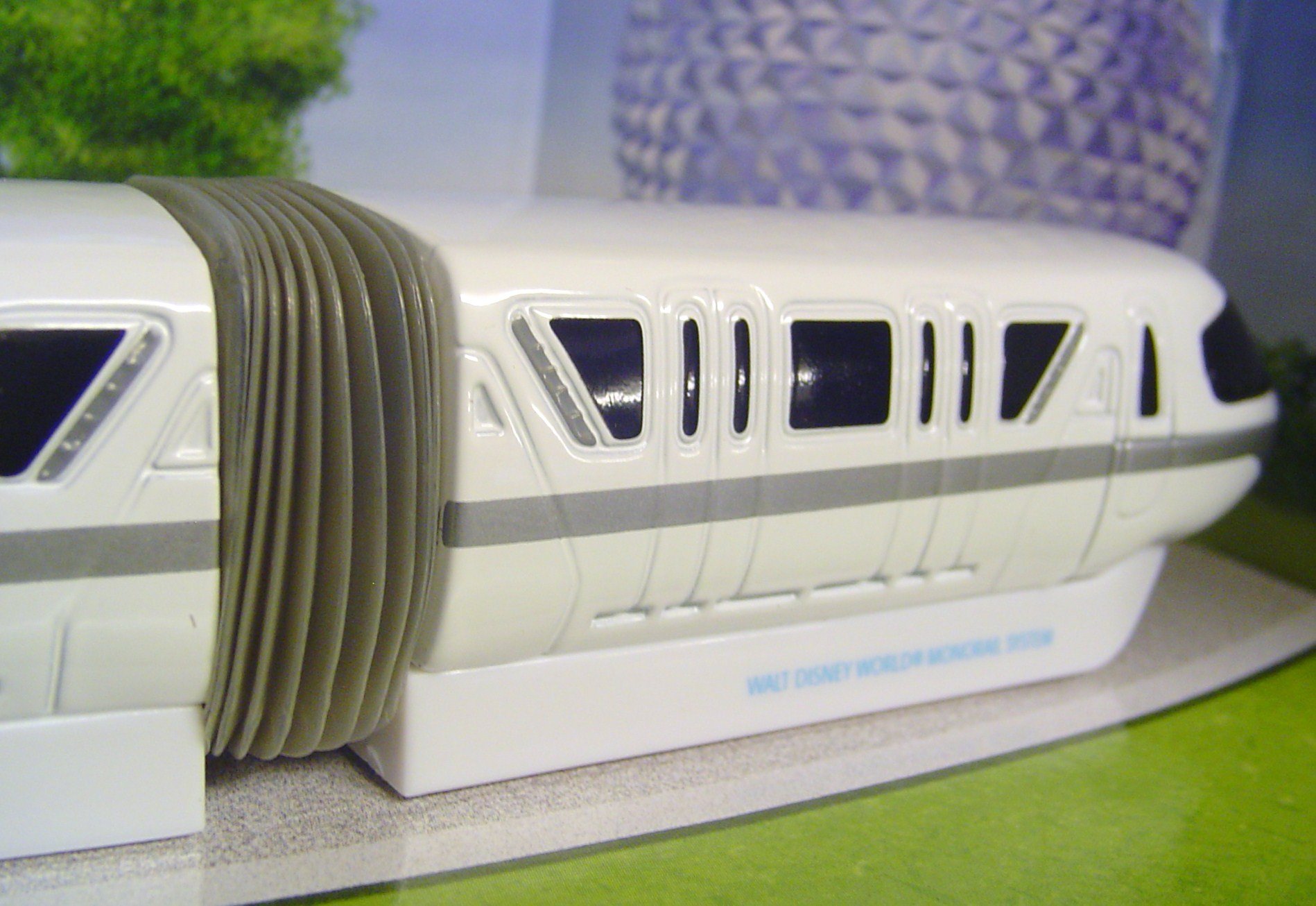 Disney Monorail 4 Piece Die Cast Metal Set Red Line : Amazon.sg: Toys
