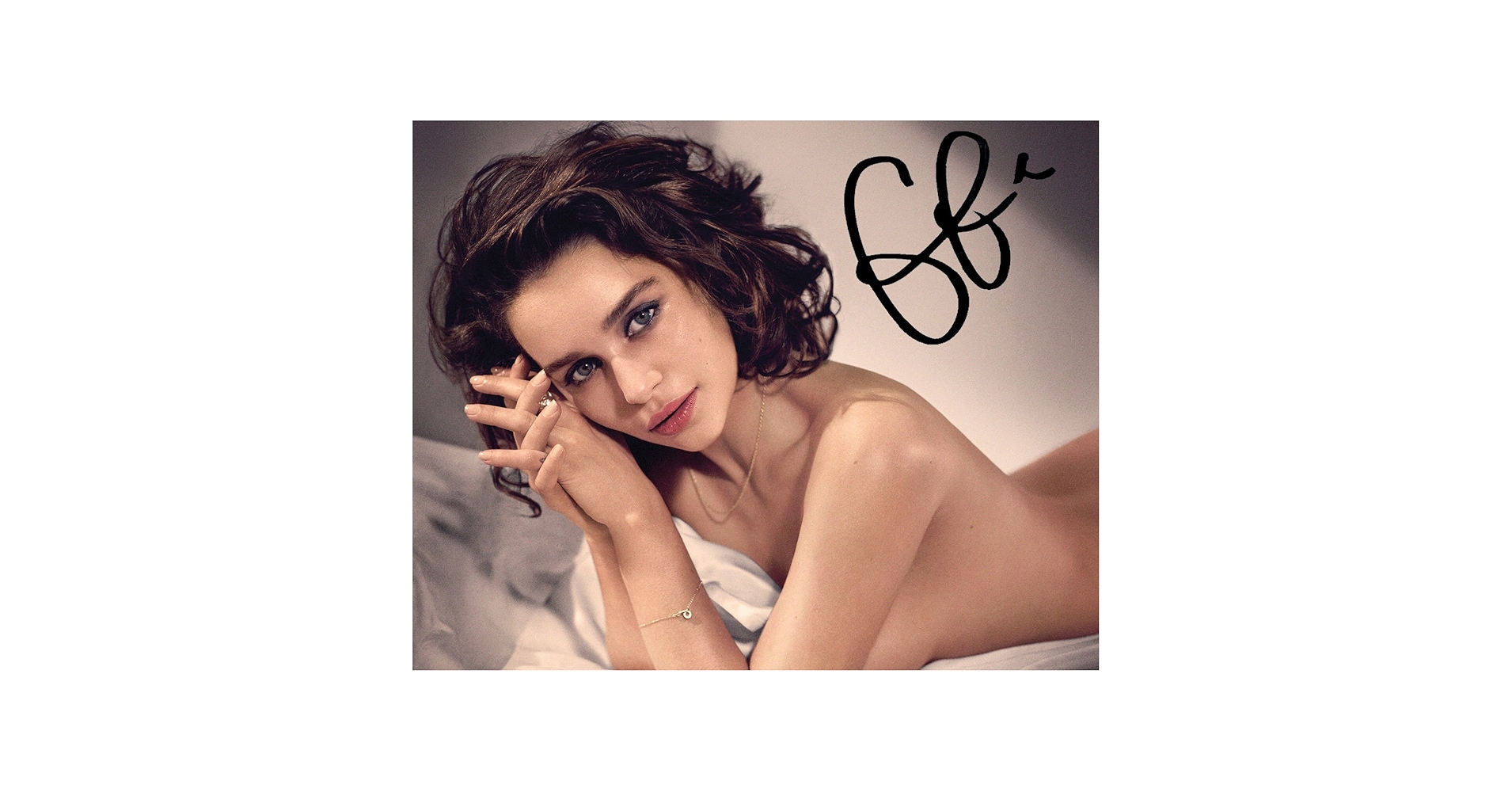 Amazon.co.jp: Emilia Clarke署名Autographed 8 x 10フォト