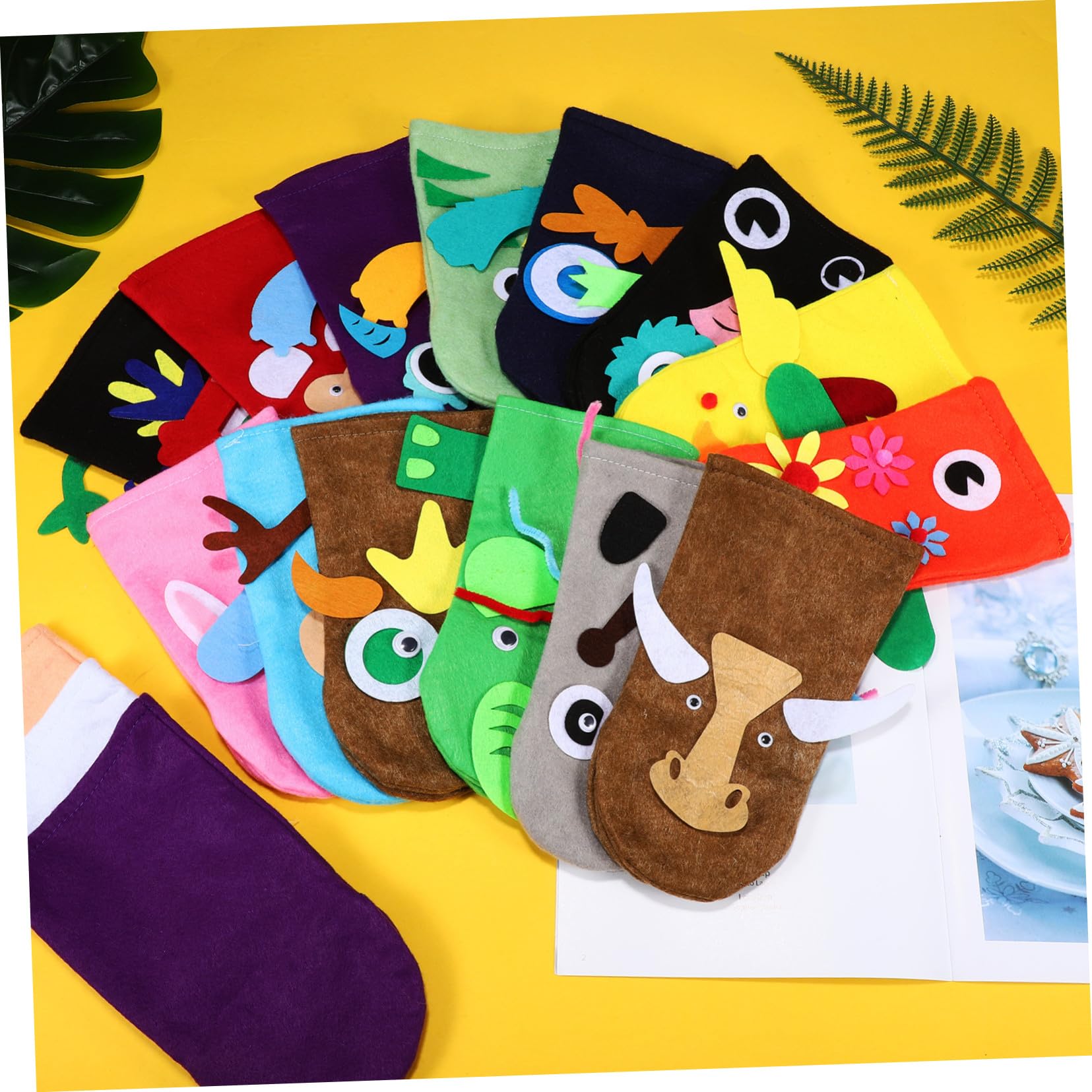 Gatuida Kit per Burattini Mano in Feltro Design Vivaci e Motivi Adorabili, Facile da Usare e Adatto a Tutti i Livelli, per Feste e Lavoretti Creativi