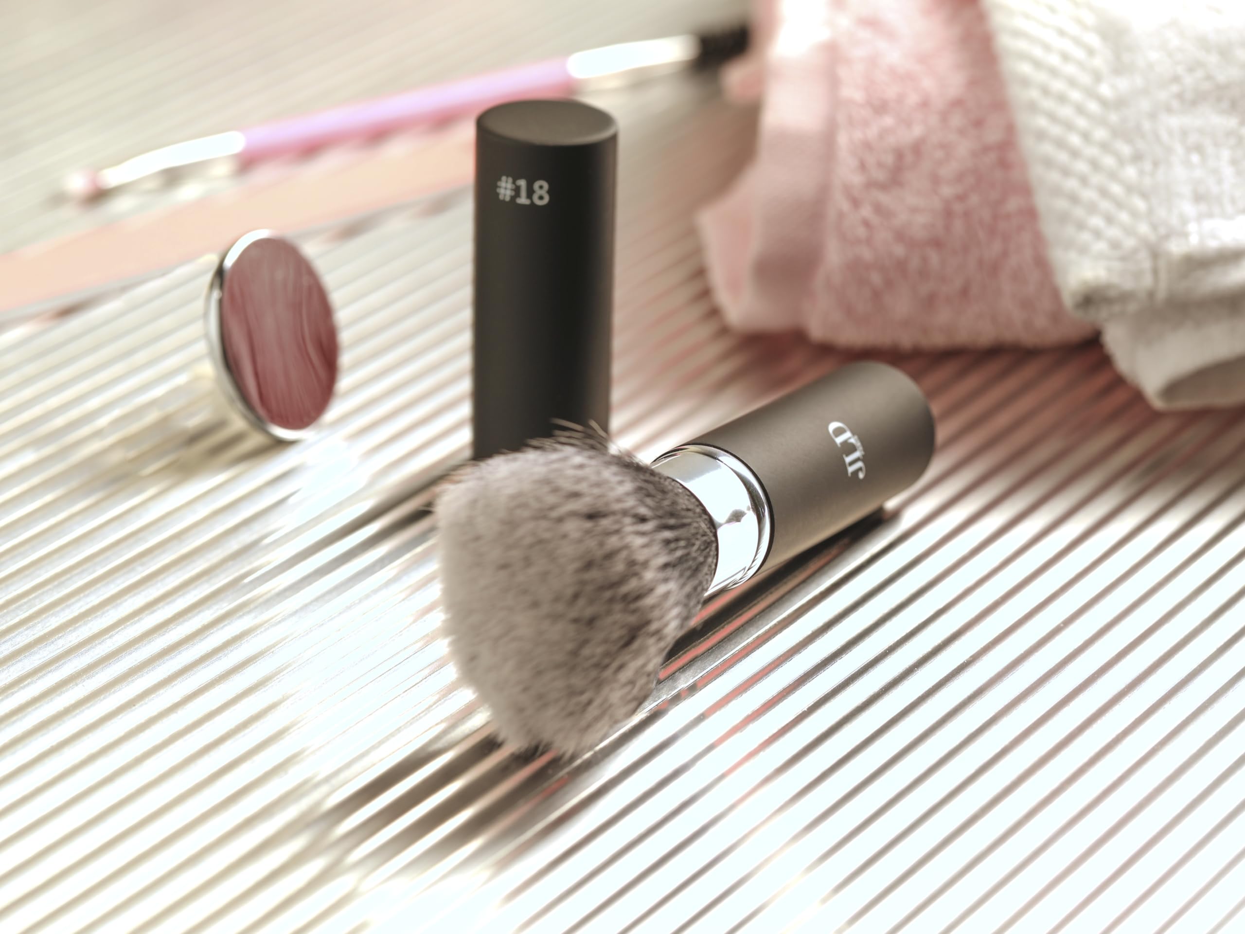 Jean Louis David - Retractable Face Powder Brush - PRO HD #18 - Makeup - Vegan - Synthetic Bristles, Black - Image 4