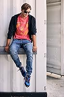 Vista 5 de Outerstuff Men's FIFA World Cup Trophy Short Sleeve Tee