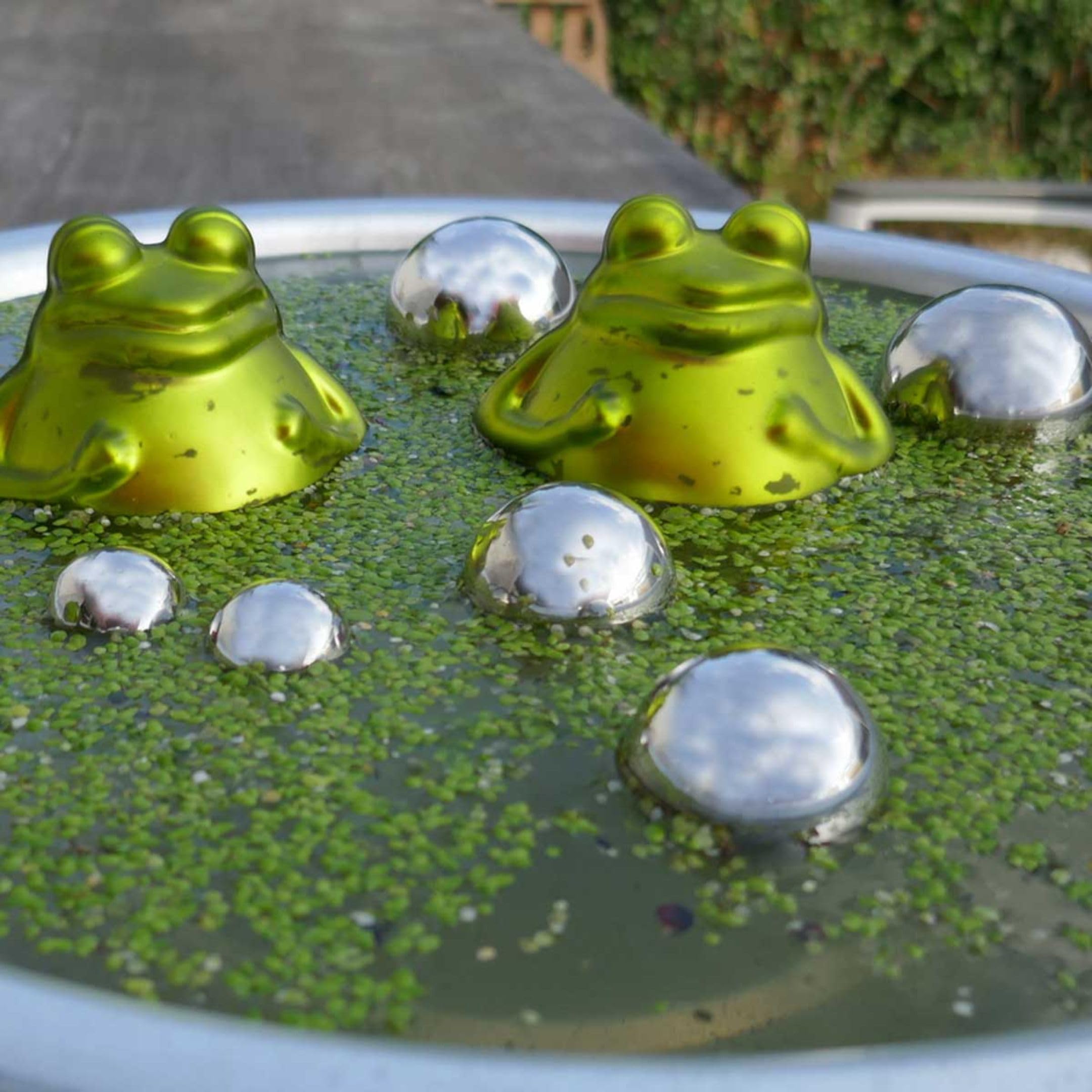 Teich-Set Schwimmfrösche 2 x Frosch grün mit Silber Kugeln Deko für Miniteiche