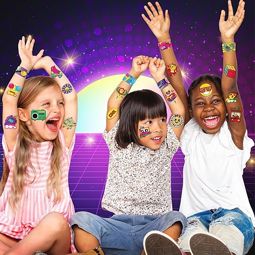 Miniatura 6 de Juego de 60 recuerdos de fiesta de los años 80 y 90, 36 tatuajes temporales y 24 pulseras para niños, perfecto para decoraciones de fiesta de los