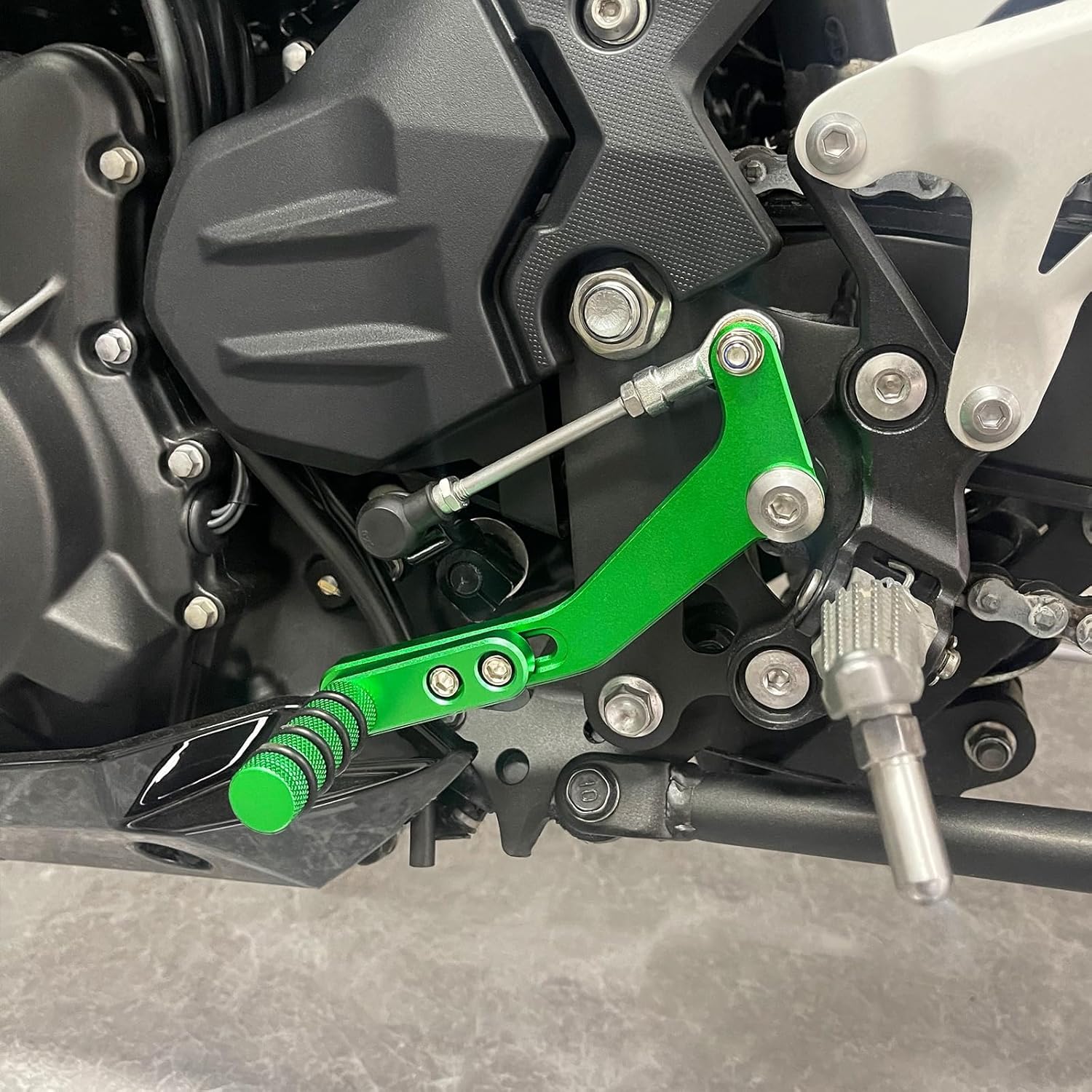 Motorcycle Modified Aluminum Alloy Shift Lever Shift Lever Lengthened Adjustable Shift Lever Compatible with Kawasaki Ninja 500 Z500 Ninja 400 Z400 (Green)