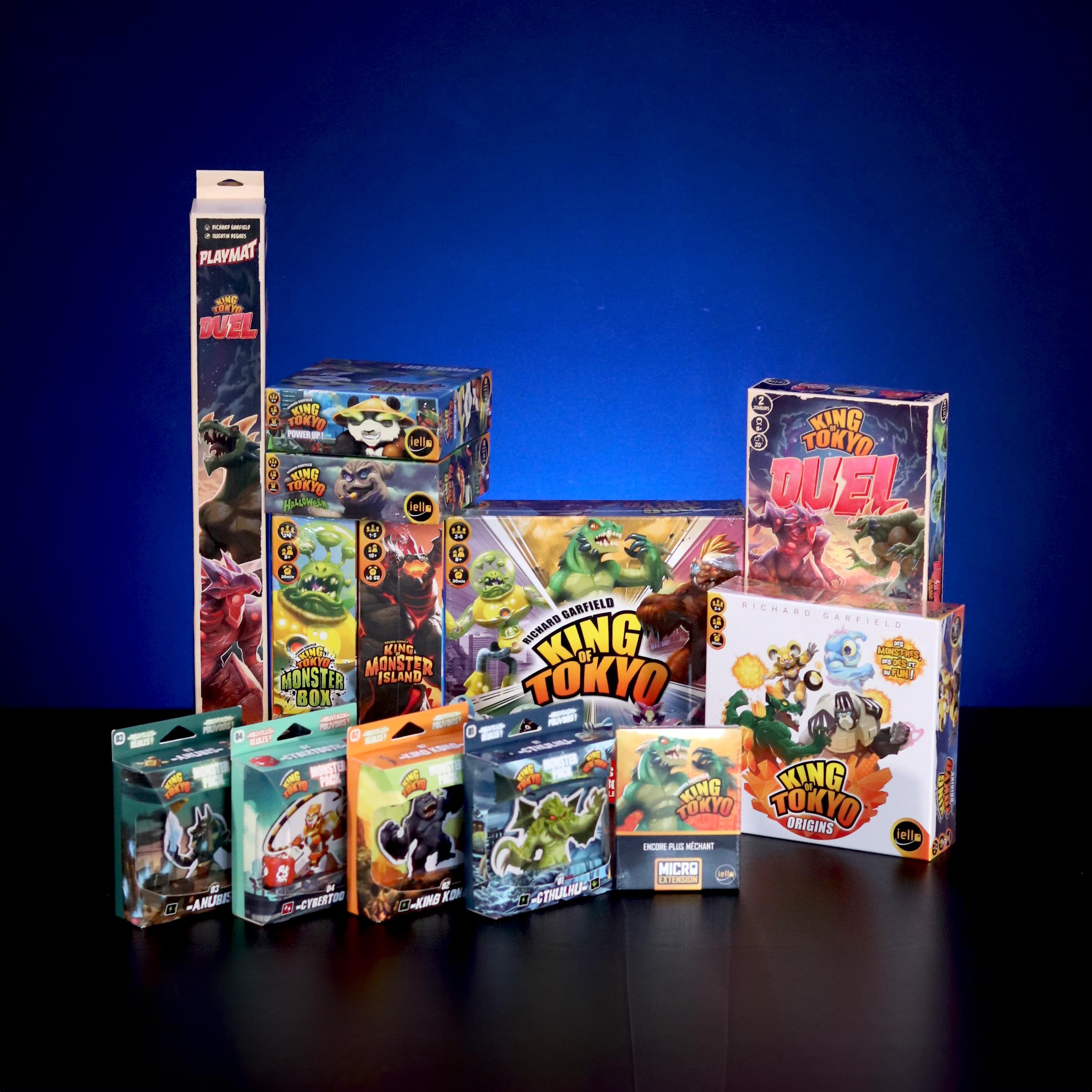 IELLO King of Tokyo Monster Box – Jeu de Société Édition Complète – Jeu de Base + Extensions Power Up et Halloween – Dès 8 Ans – 2 à 6 Joueurs