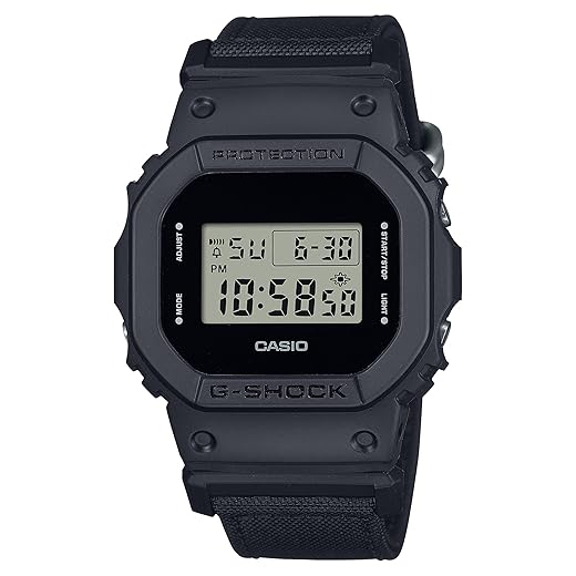 Relógio Casio G-Shock DW-5600BCE-1DR Pulseira em Cordura