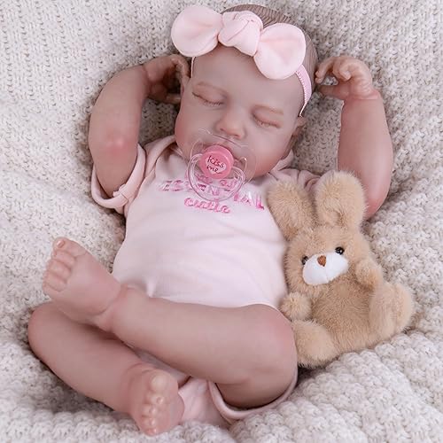 Miniatura 2 de EKOKIZ Ropa de muñecas Reborn para niño, adorable oso gris, ropa de muñecas de 17 a 22 pulgadas, conjunto de accesorios para muñecas recién nacidas,