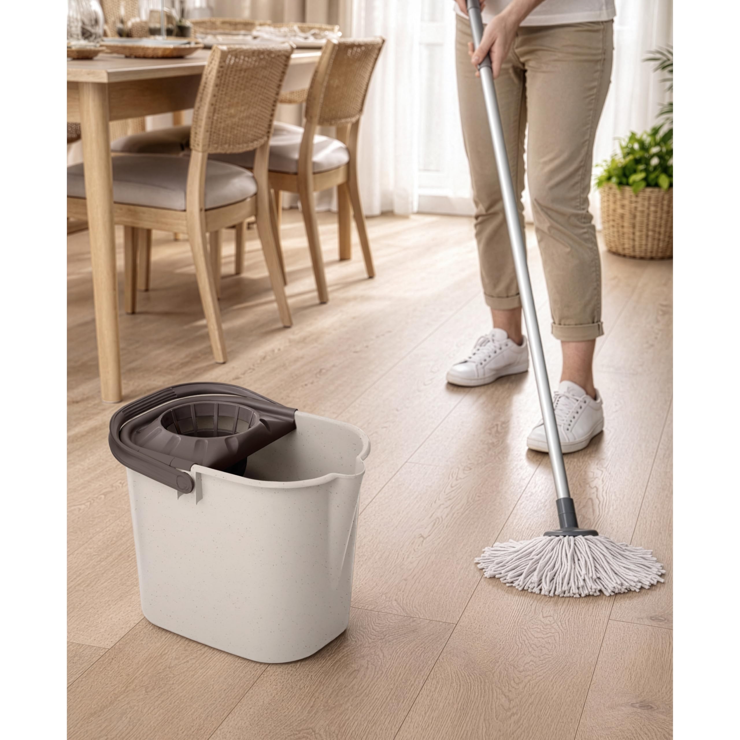 TATAY Ecohome Seau avec essoreur 16 l | Forme rectangulaire | Poignée robuste | Versement sans gouttes | Plastique 100 % recyclé sans BPA | 37 x 26,5 x 29 cm