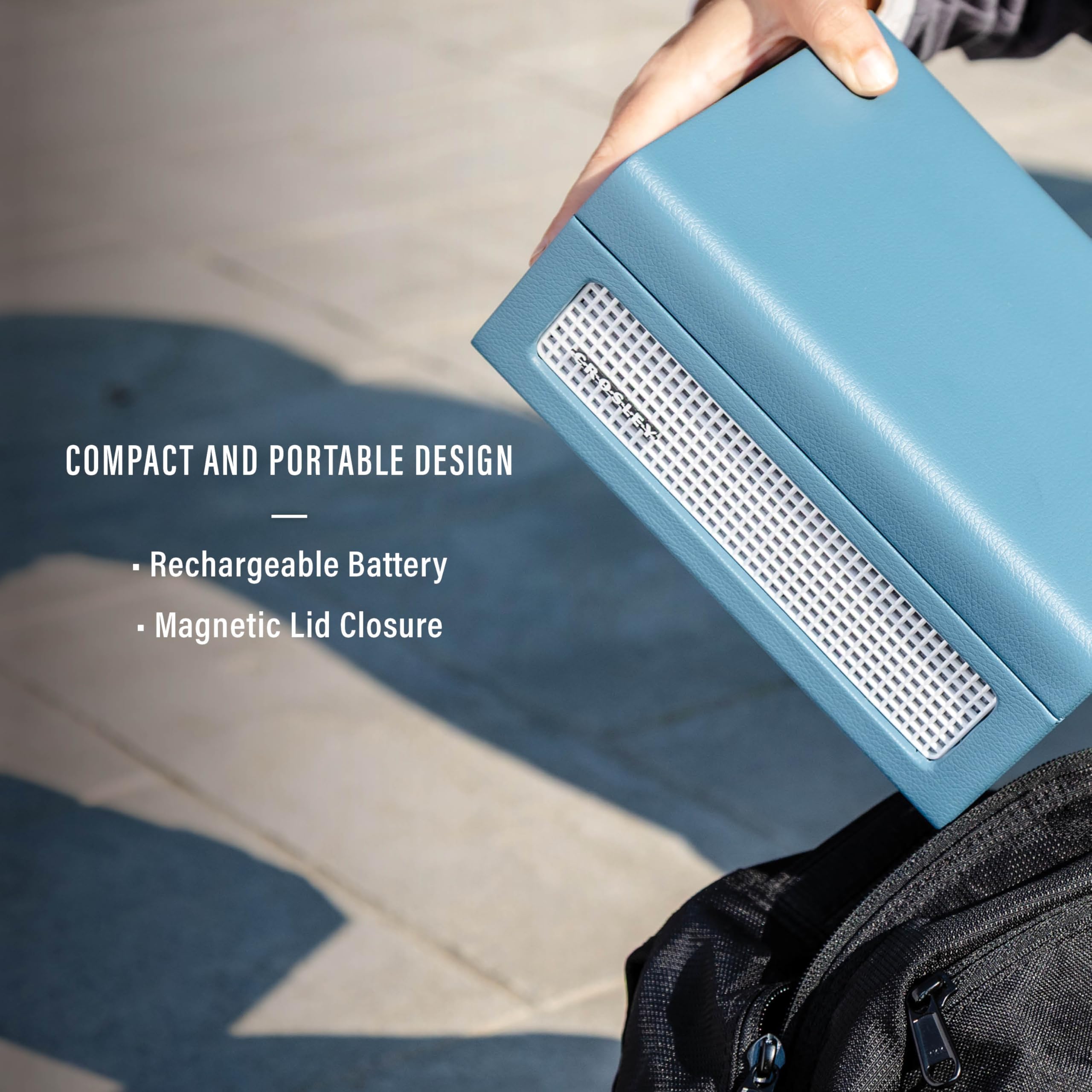 Crosley Voyager Lecteur CD Portable avec Bluetooth, Haut-parleurs stéréo intégrés et Radio FM – Lecteurs CD Rechargeables pour la Maison, Le Bureau et Les Voyages avec Prise Casque, entrée auxiliaire