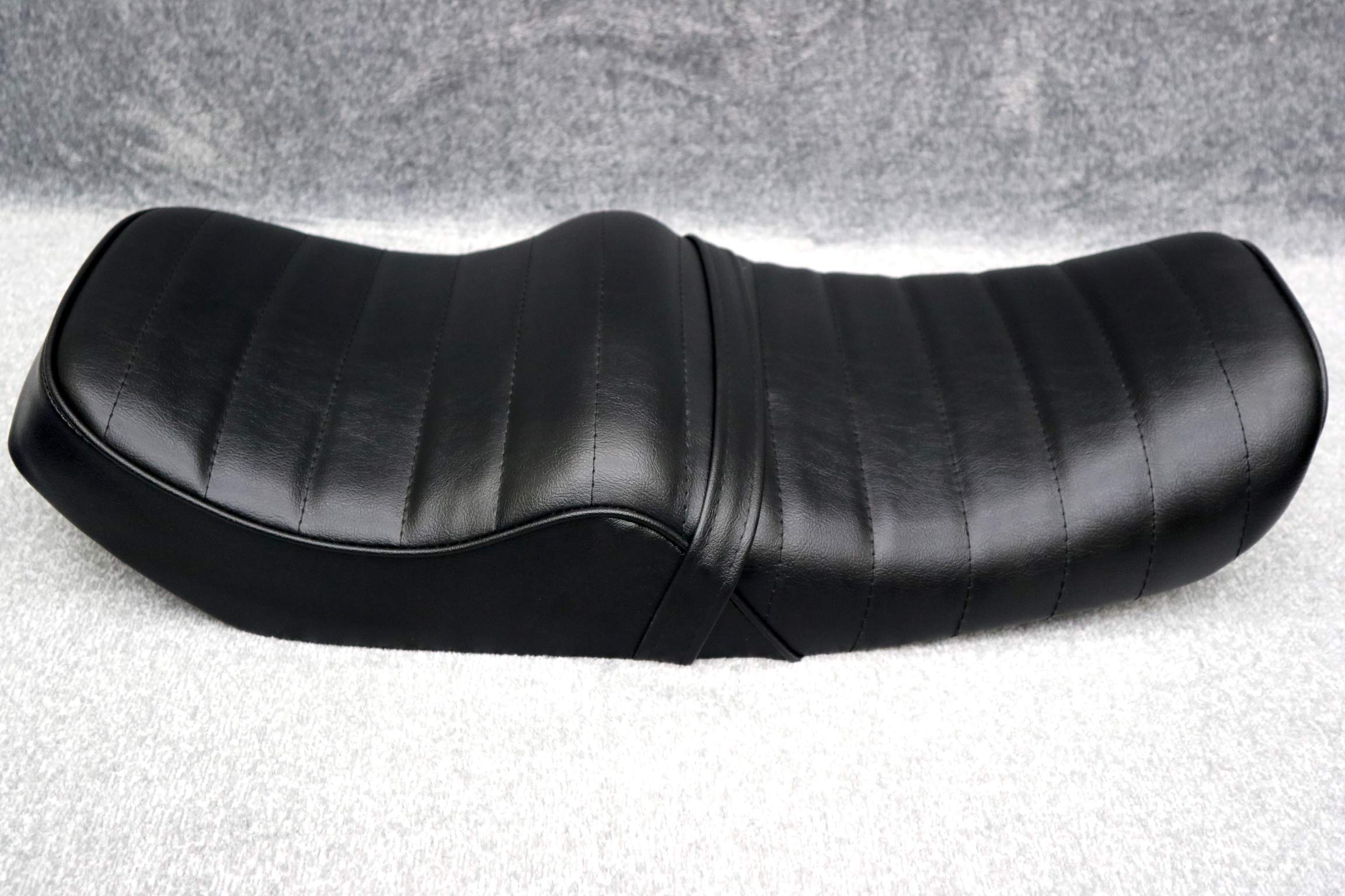 Amazon | CBX400F 黒皮 タックロール シート/あんこ抜き 完成品 