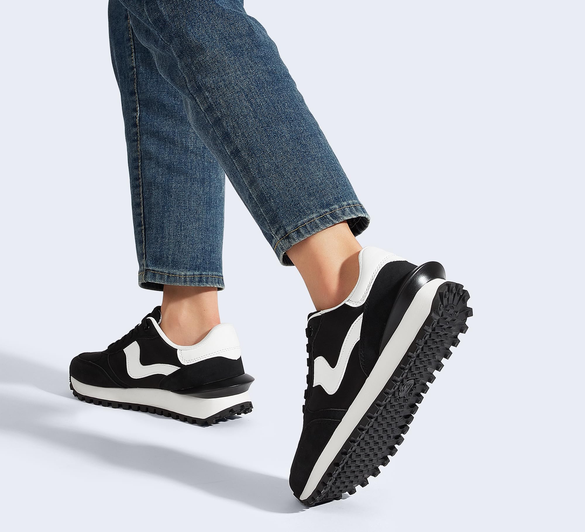 LUCKY STEP Damen Plateau-Sneakers im Retro-Tennis Stil | Bequeme Freizeit- & Laufschuhe mit Dicker Sohle | Langlebiges Design für Stadt, Alltag und Sport