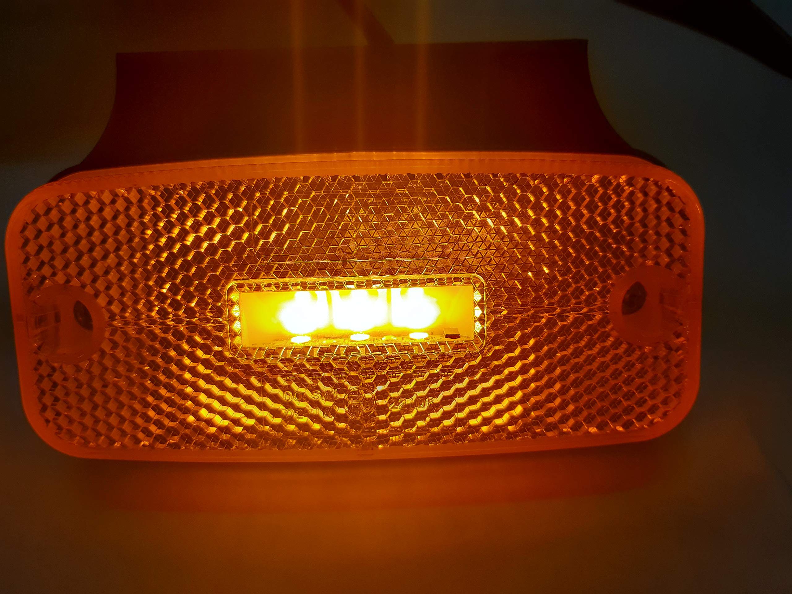 Luce Ingombro Laterale Arancione LED Con Staffa E Cavo - BARNY RICAMBI CAMION