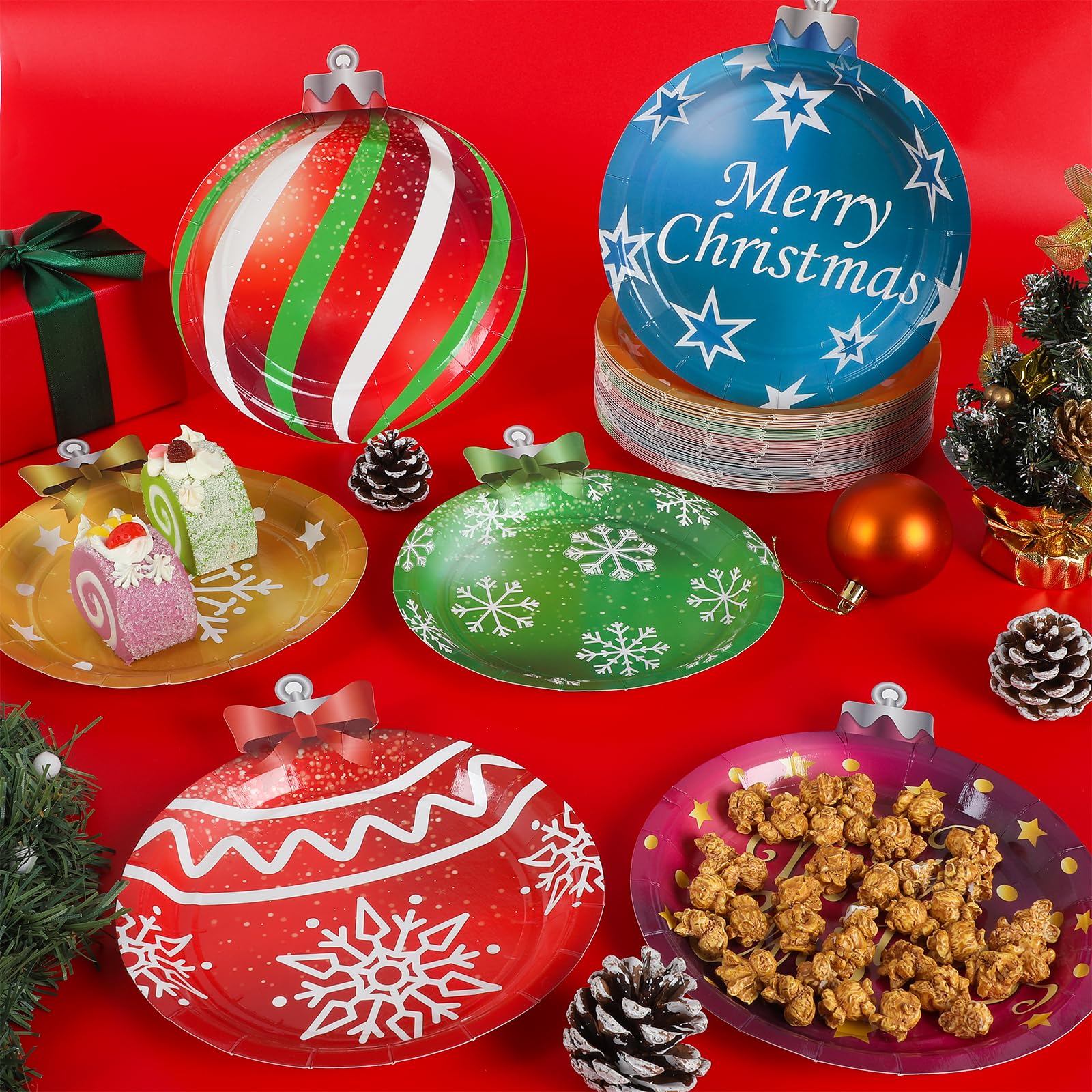 60 Count Christmas Paper Plates