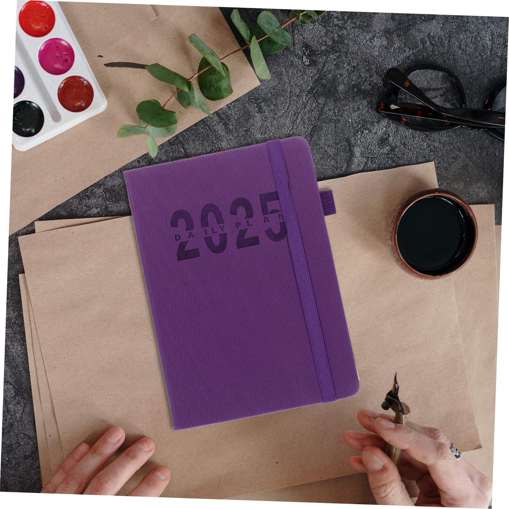 Happyyami Agenda Planer Hardcover mit Integriertem Stifthalter Eleganter Monats und Wochenplaner für Büro Studium und Reisen für Organisation und Terminplanung