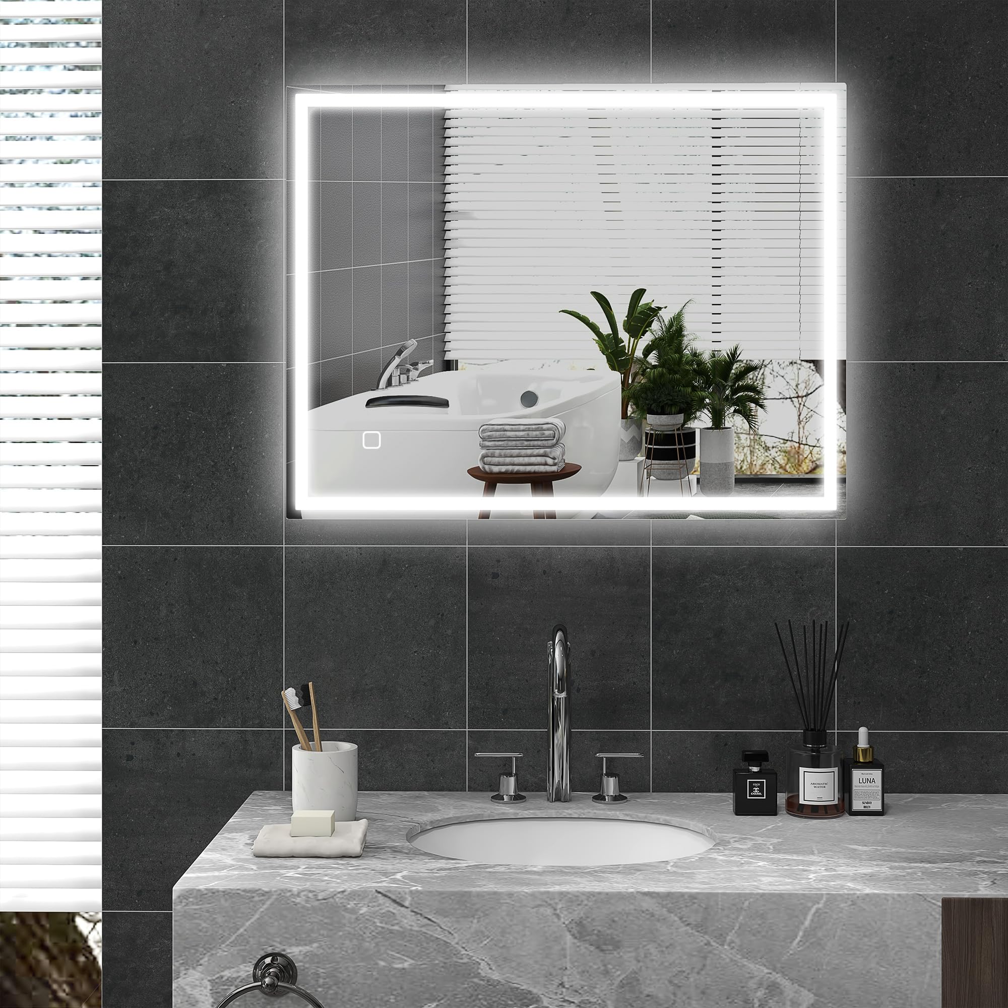 HOMCOM Badspiegel mit Beleuchtung – LED‑Spiegel mit Memory-Funktion