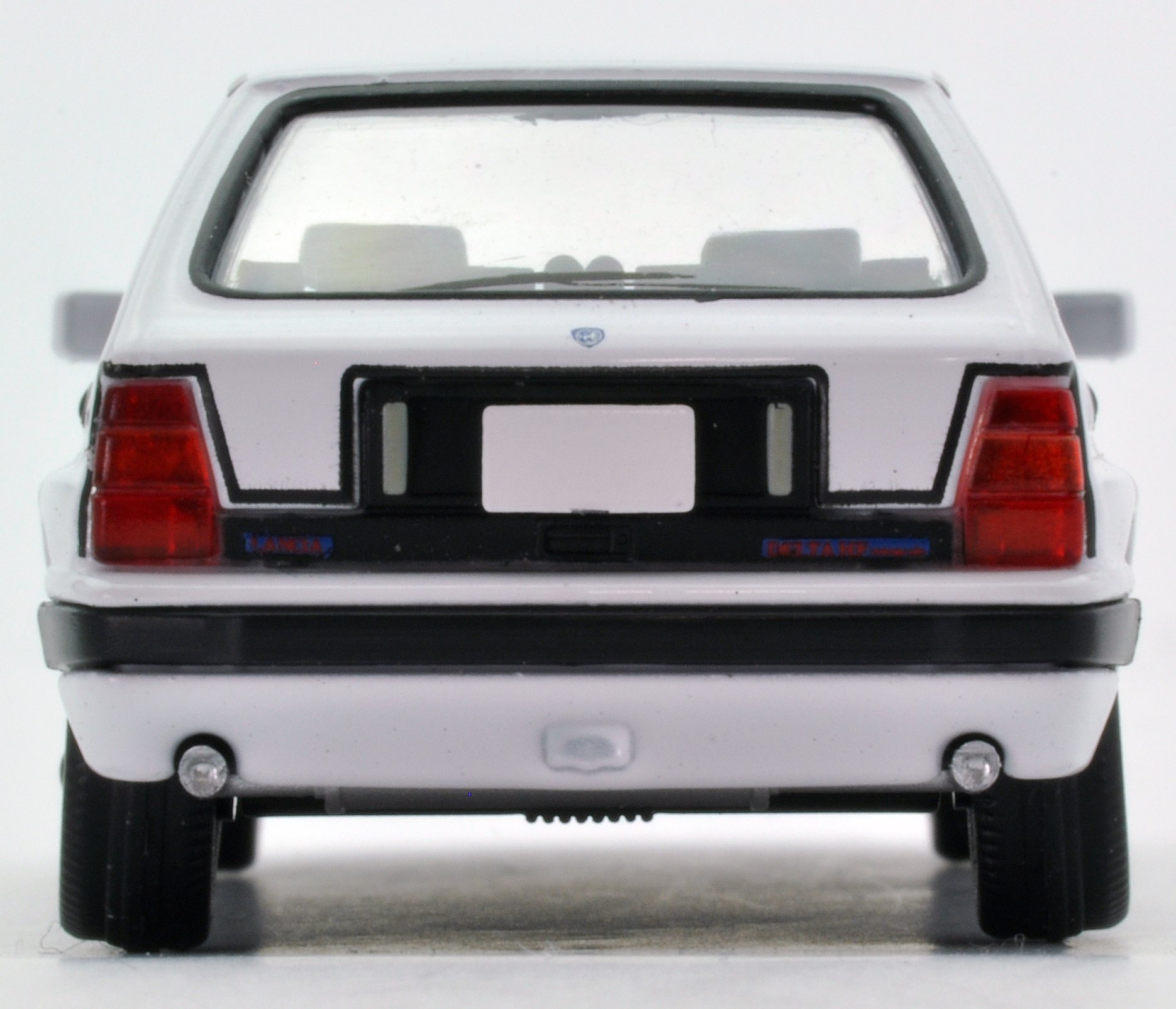 Amazon.co.jp: トミカリミテッドヴィンテージ ネオ 1/64 LV-N136b