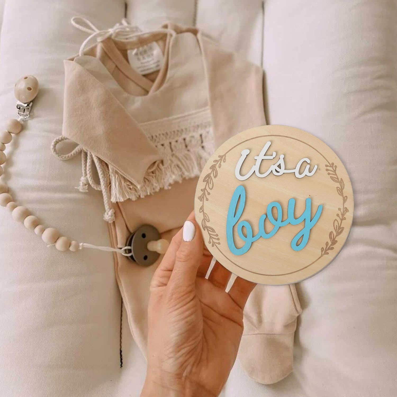 It's A Boy/Girl Wooden Sign, Baby Announcement Plaque, 4.8 Inch Round, Blue